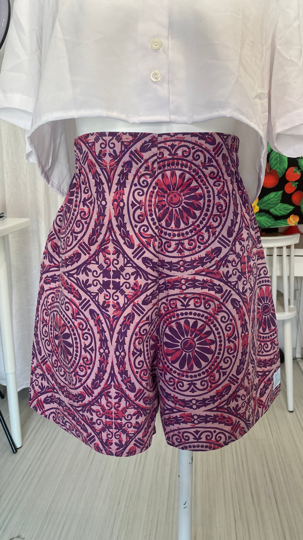 Short • T.XS/S et M • Short upcyclé violet à motifs spirales