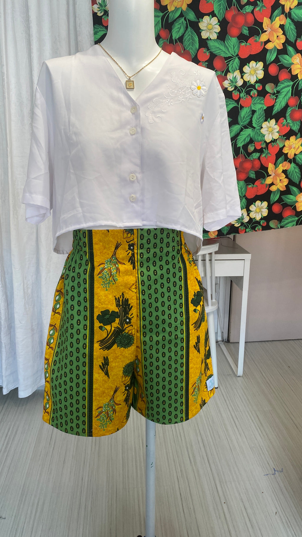 Short • T.XS/S, M et L • Short upcyclé provençal jaune et vert