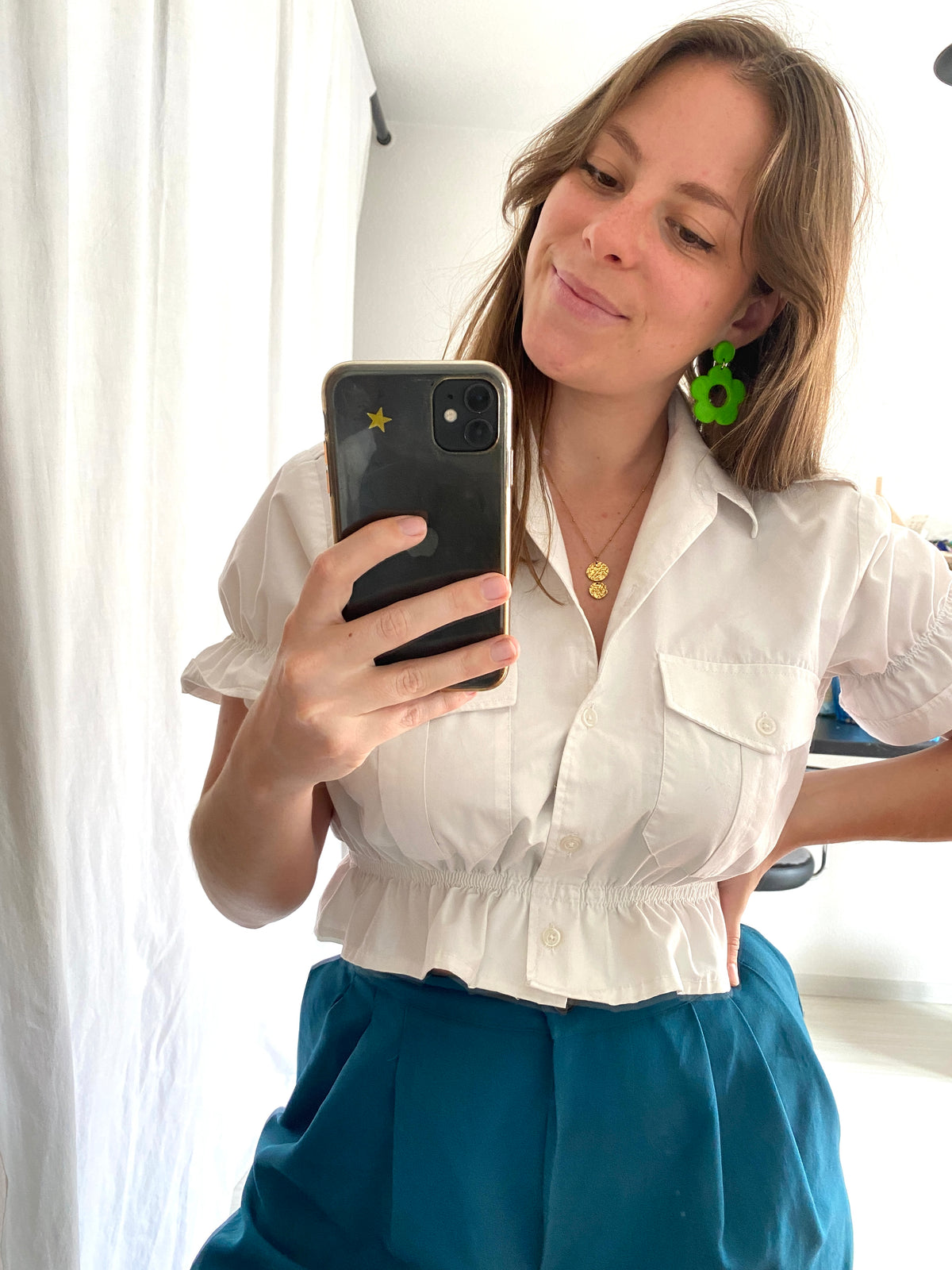 Boucles d’oreilles • Boucles en fleurs 70s vert pomme