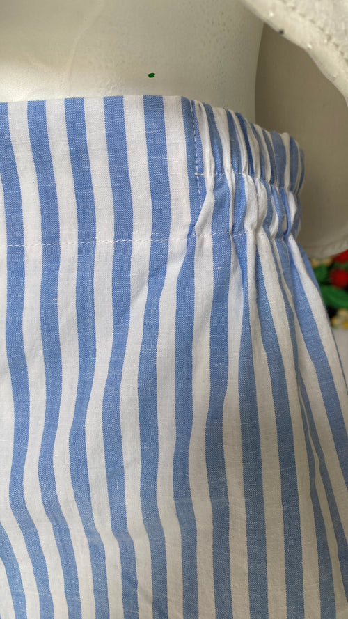 .Short • Taille M • Short upcyclé rayé bleu et blanc