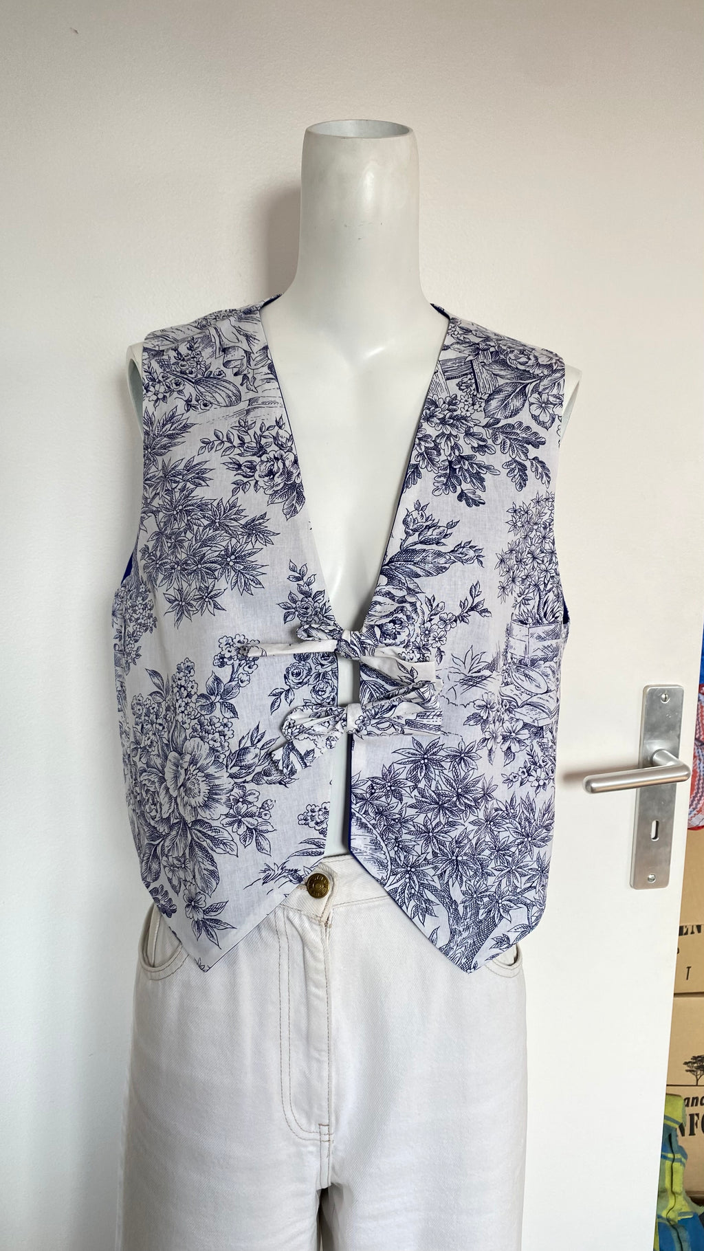 Veston réversible  • Taille unique • Veston motif toile de jouy bleue