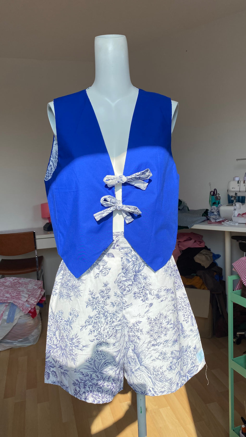 Veston réversible  • Taille unique • Veston motif toile de jouy bleue