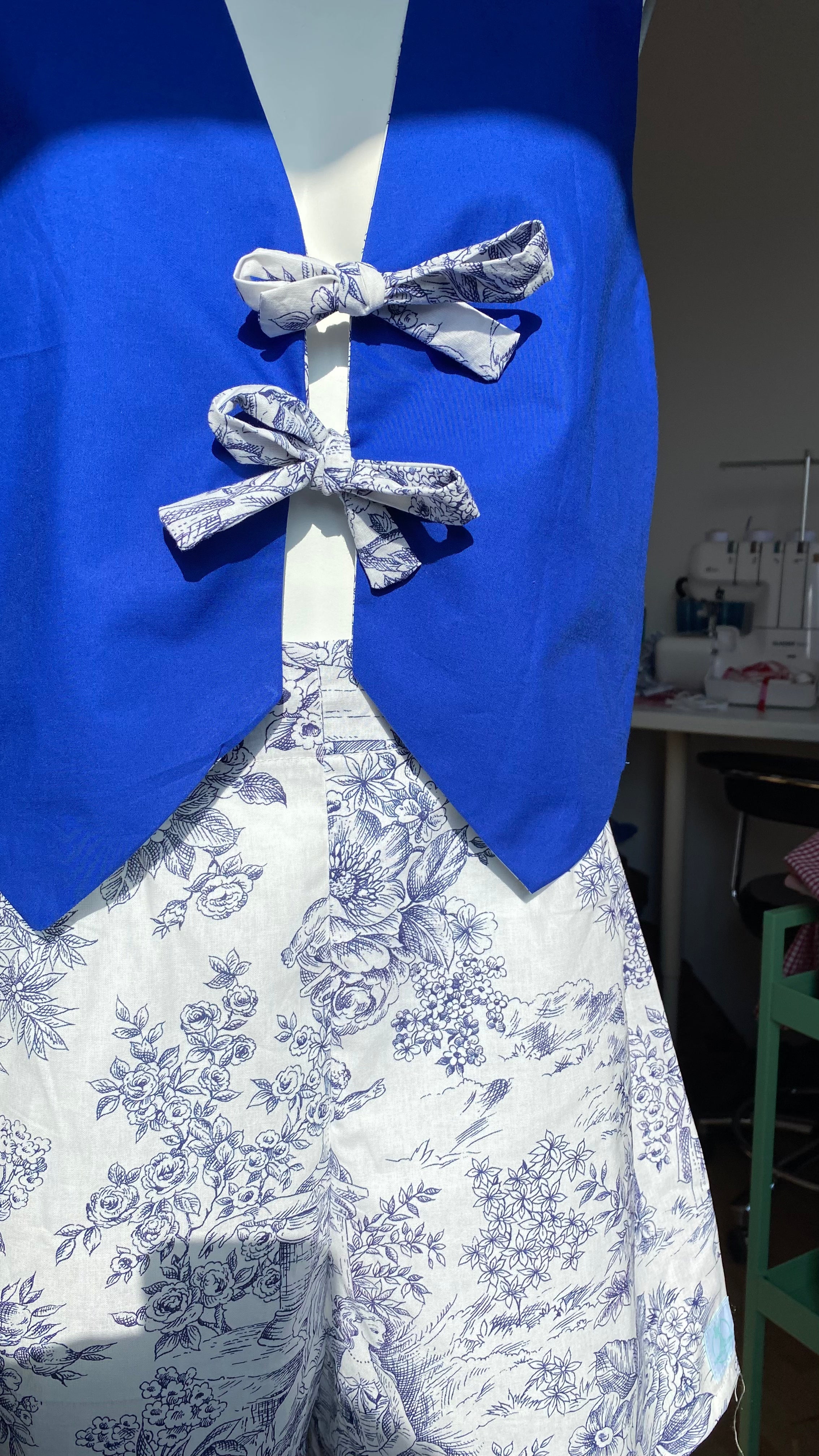 Veston réversible  • Taille unique • Veston motif toile de jouy bleue