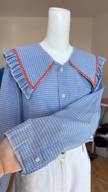 Sweaties • T.38 à 40 • Chemise upcyclée grand col bleu ciel  à carreaux blancs & orange
