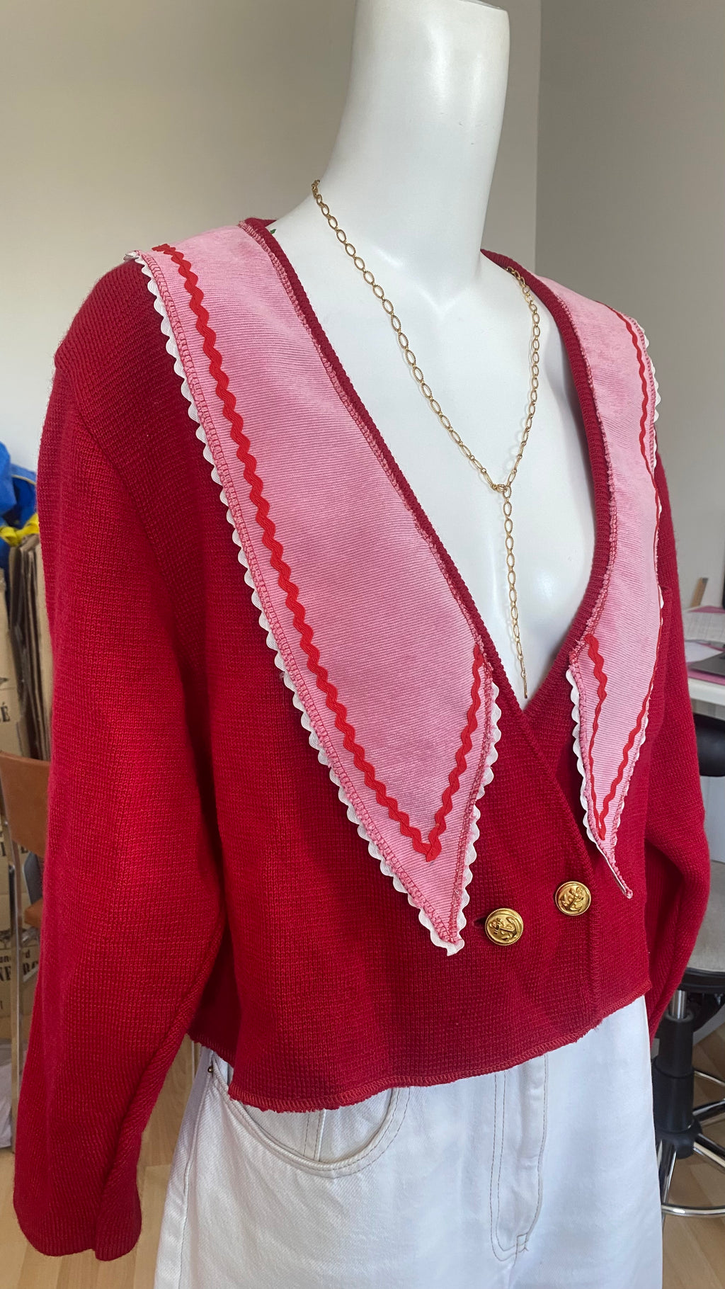 Pull upcyclé • T.36 à 38 • pull rouge col pelle à tarte rose
