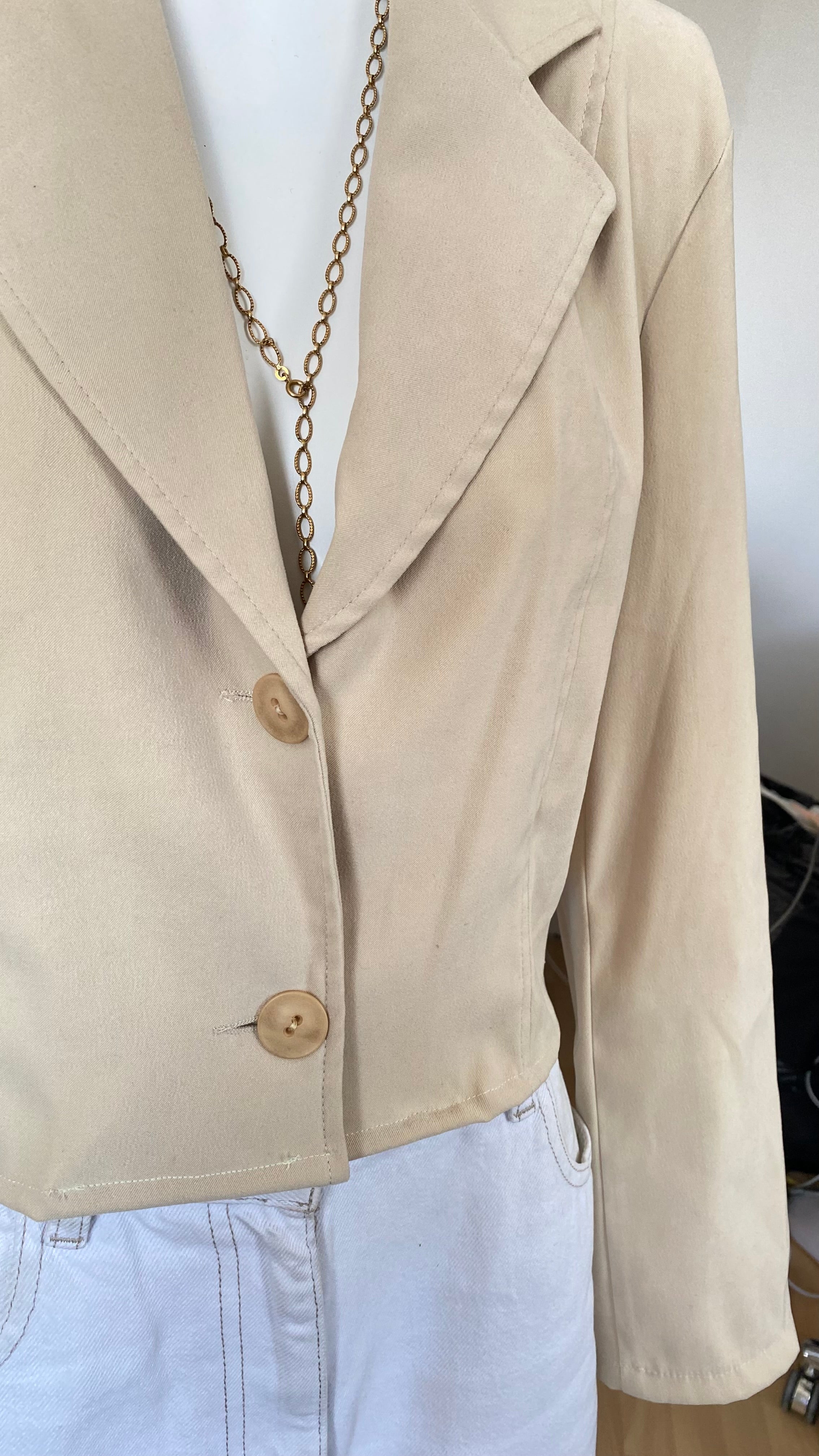Cropped Jacket• T. 32 à 38 • Surchemise courte épaisse effet blazer beige