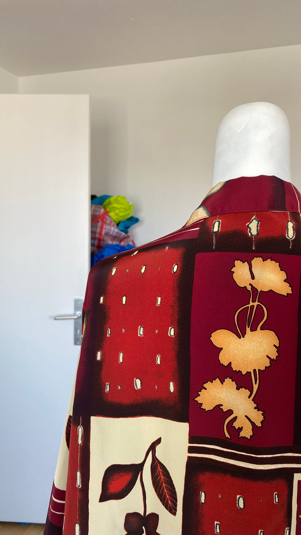 Froufrou • T. 38 à 44 • Chemise courte manches longues motifs rouges et bieges