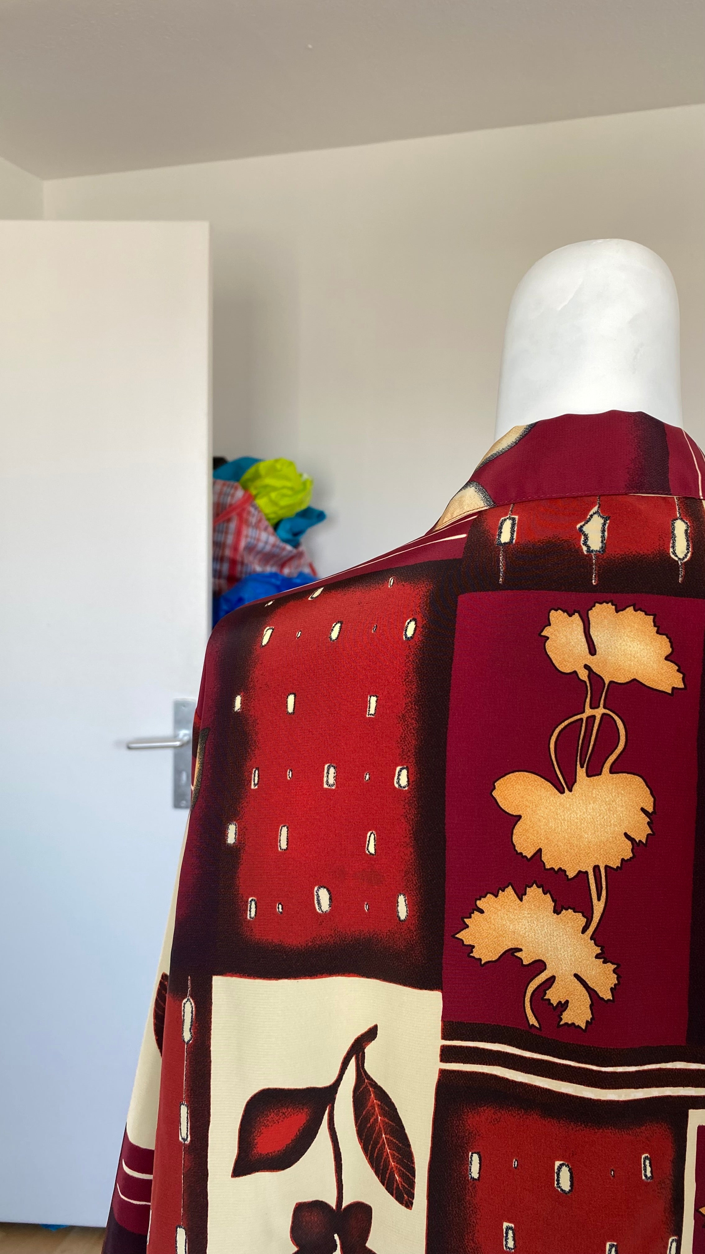 Froufrou • T. 38 à 44 • Chemise courte manches longues motifs rouges et bieges