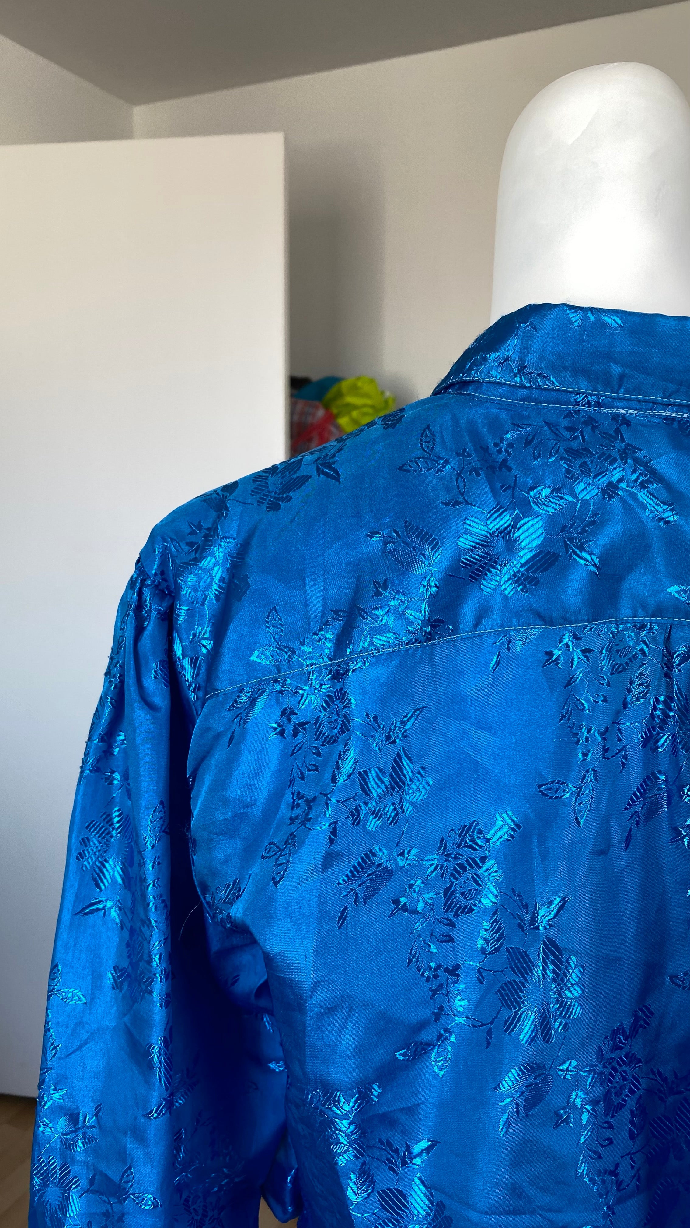 Froufrou • T. 36 à 42 • Chemise courte manches longues bleue irisée