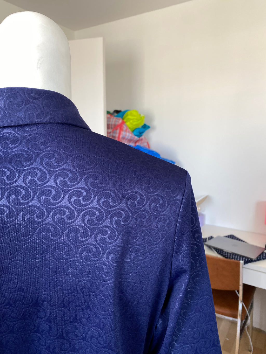 Cropped • T. 36 à 38 • Chemise courte manches longues épaisse années 70