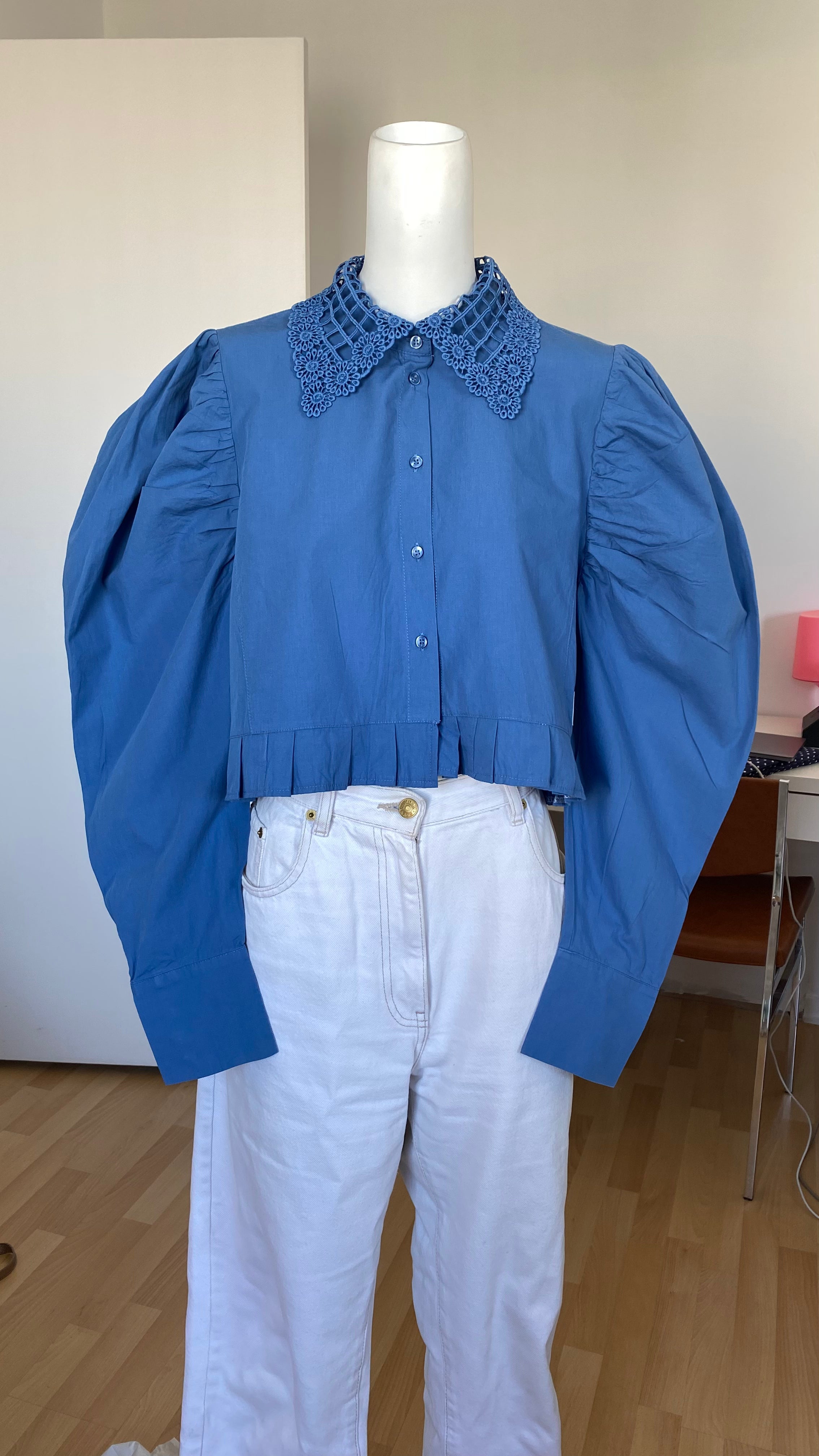 Froufrou • T. 38 à 40 • Chemise courte manches ballon longues bleue