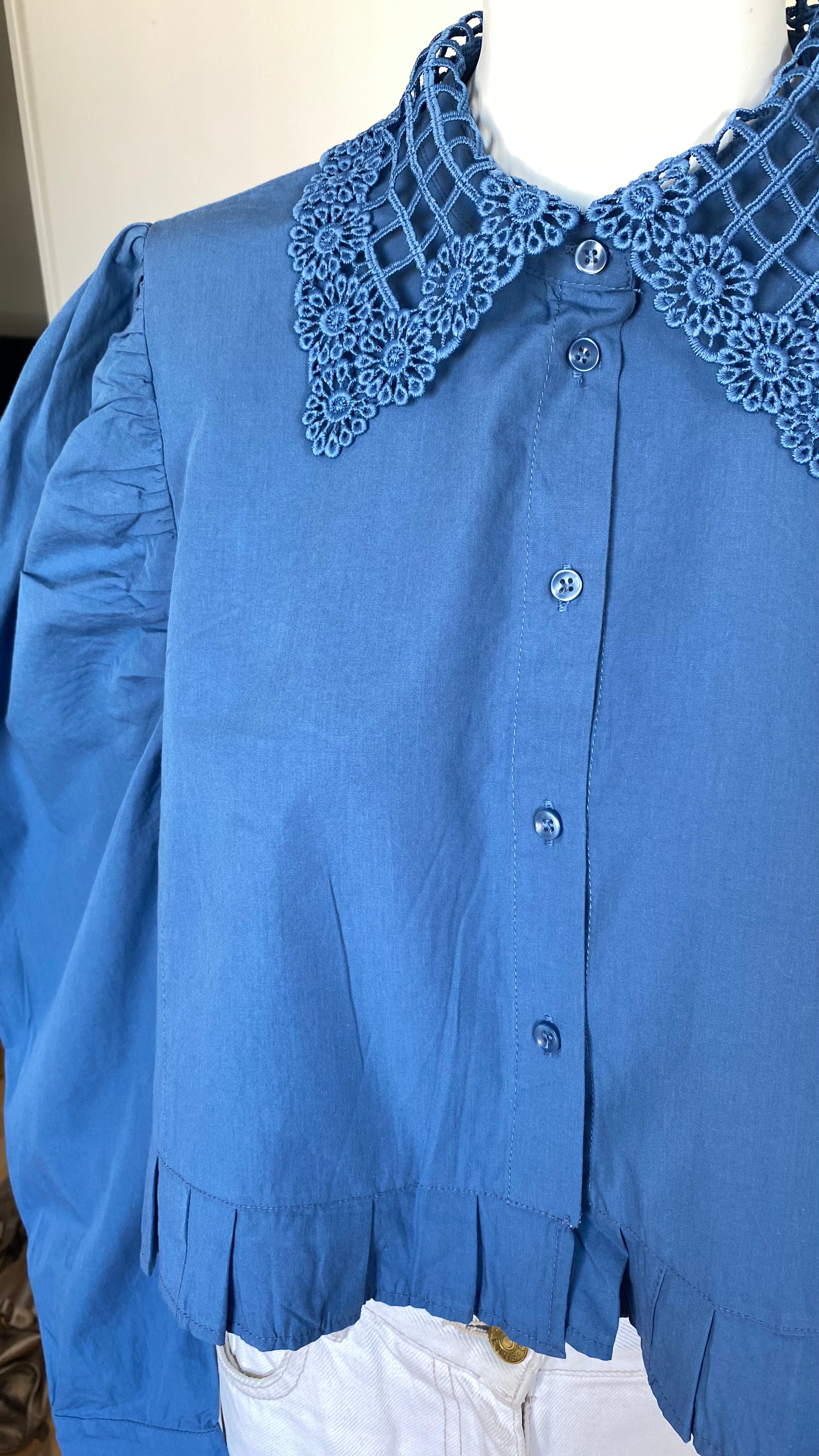 Froufrou • T. 38 à 40 • Chemise courte manches ballon longues bleue