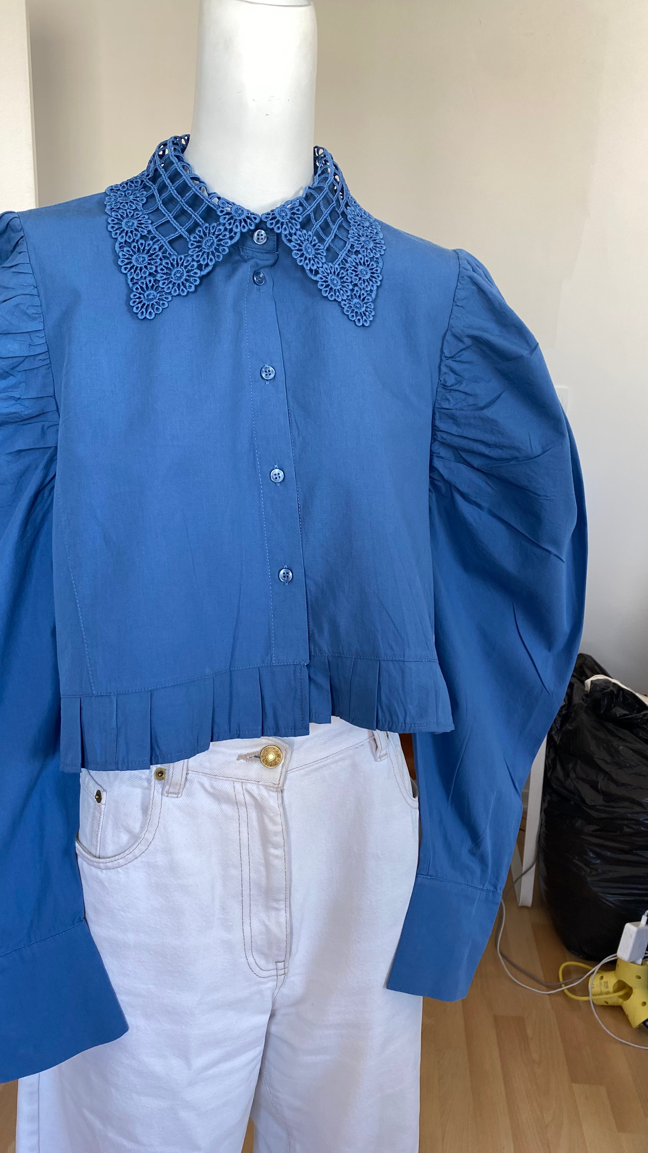 Froufrou • T. 38 à 40 • Chemise courte manches ballon longues bleue