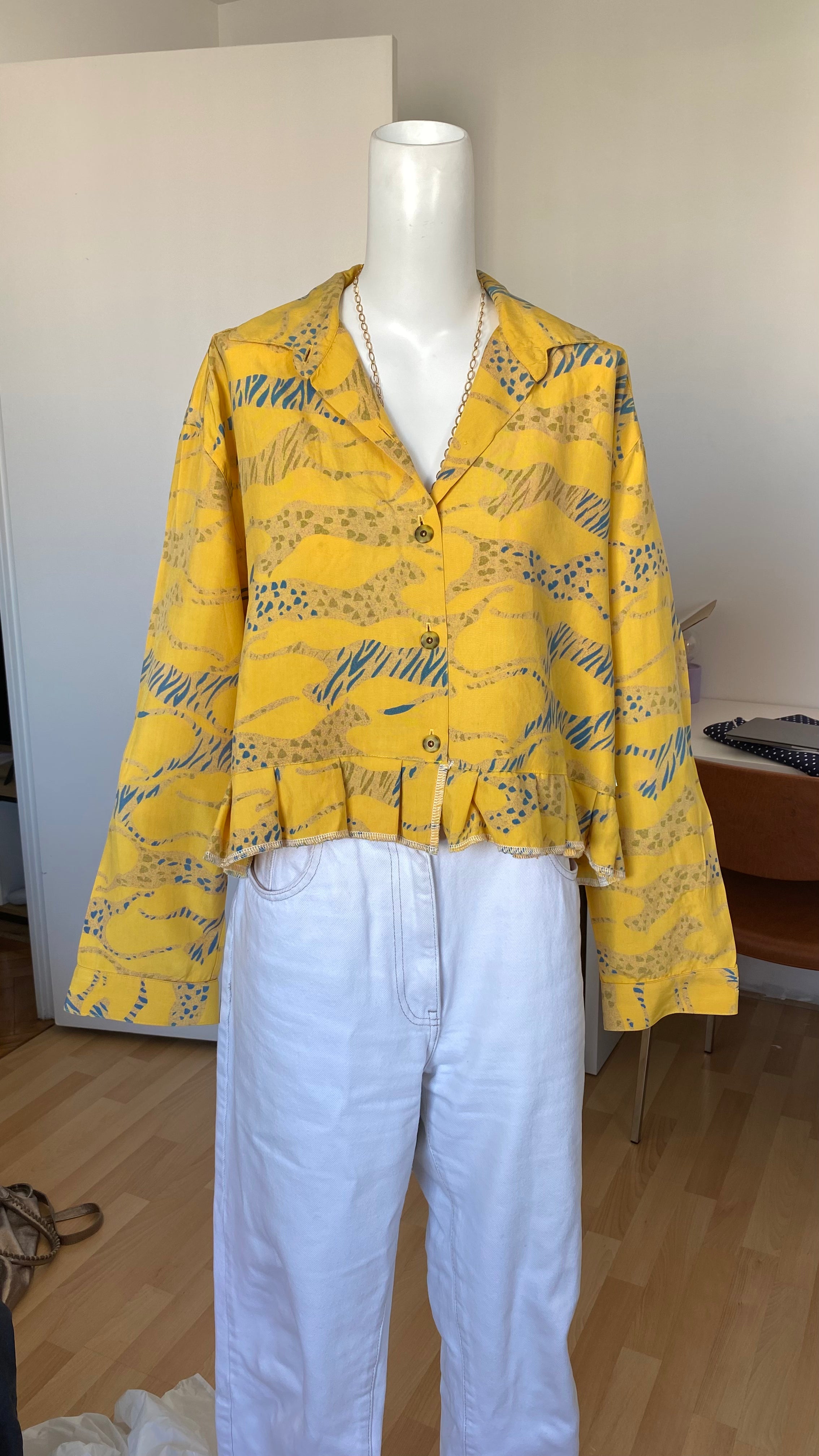 Froufrou • T. 38 à 44 • Chemise courte manches longues jaune motifs tigres
