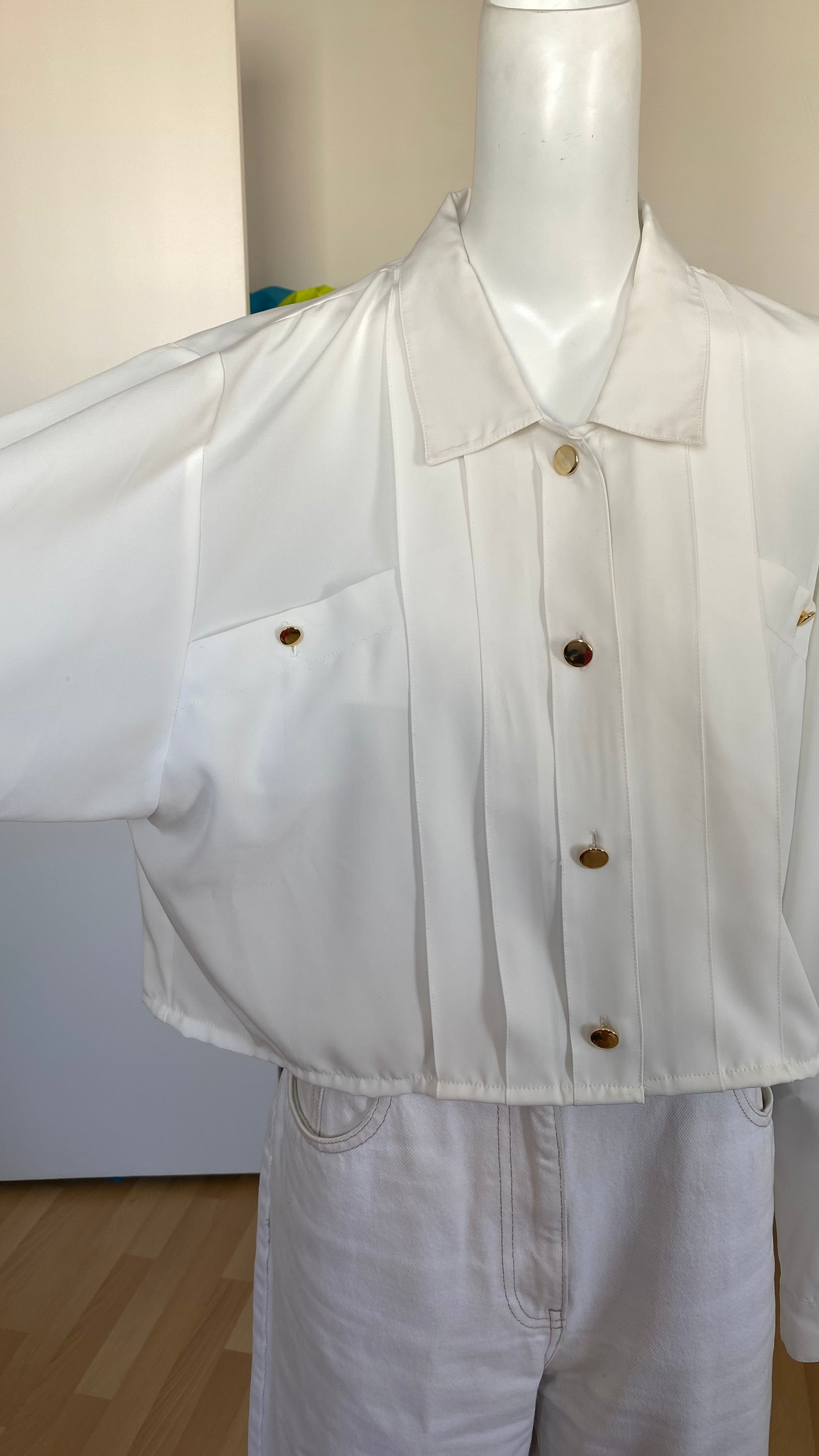 Chemise cropped • T. 38 à 44 • Chemise courte manches longues blanche plissée