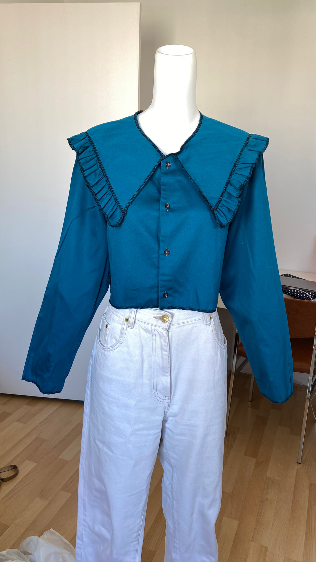 Sweaties • T. 34  à 36 • Chemise upcyclée grand col bleu canard