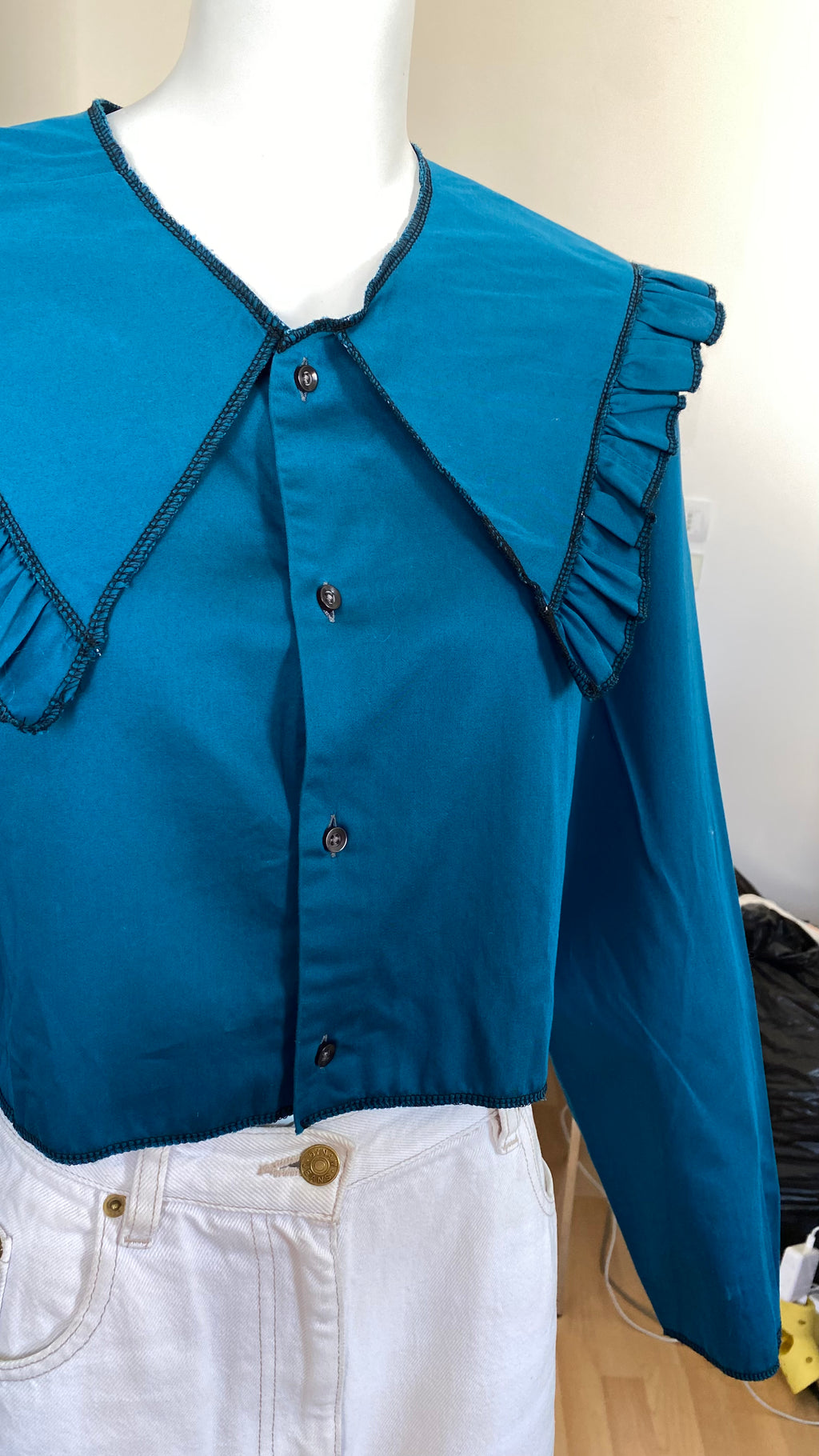 Sweaties • T. 34  à 36 • Chemise upcyclée grand col bleu canard