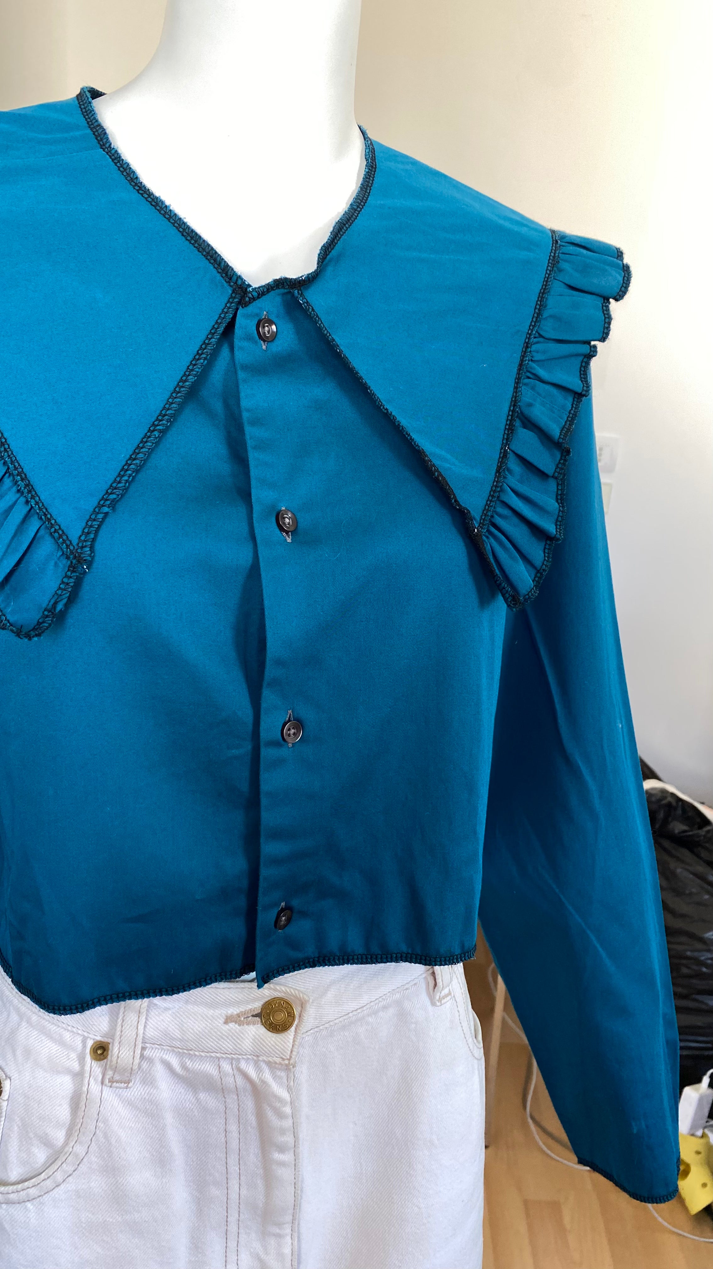 Sweaties • T. 34  à 36 • Chemise upcyclée grand col bleu canard