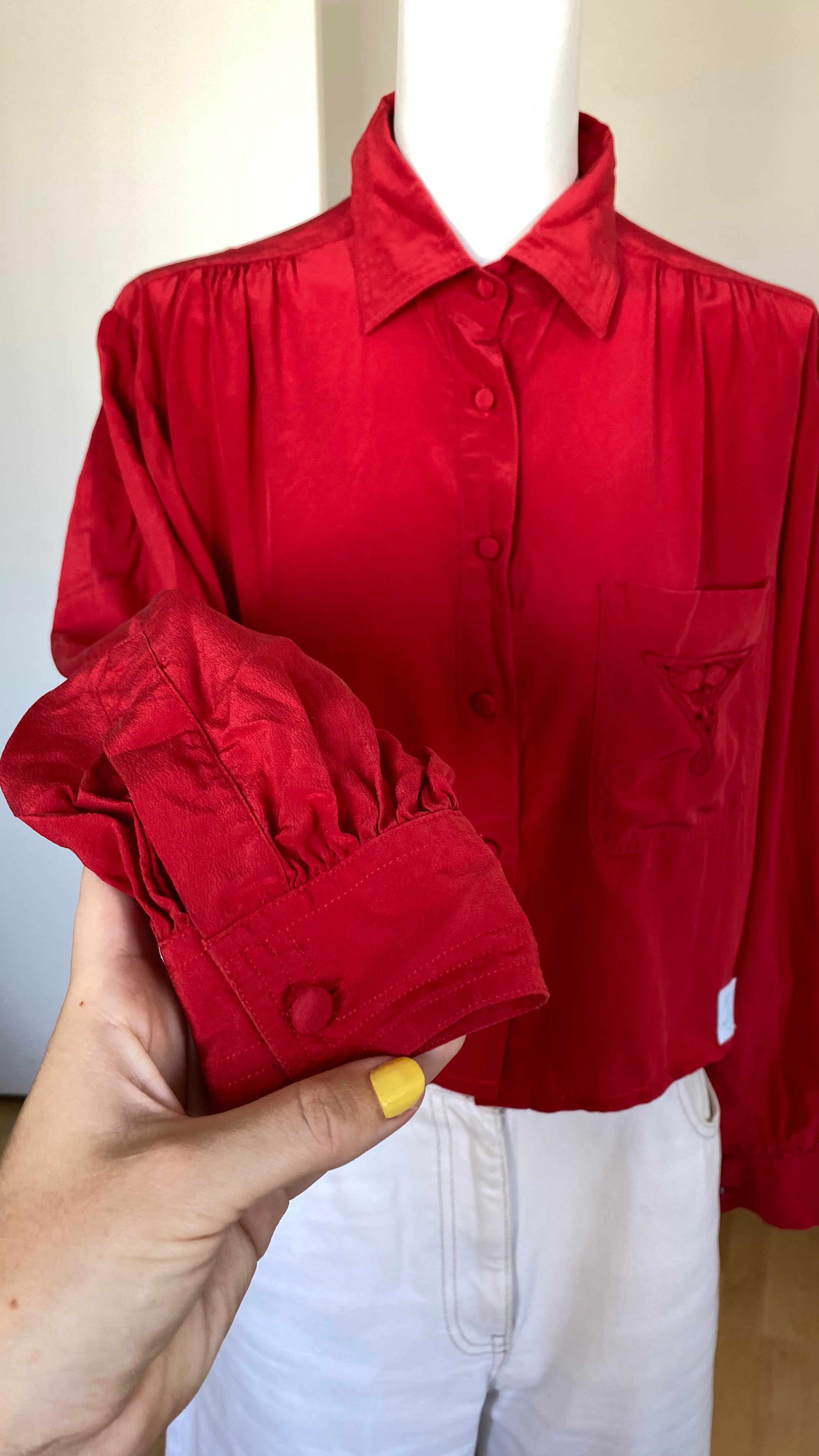 Cropped  • T. 32 à 36 • Chemise courte manches longues soie + poche brodées