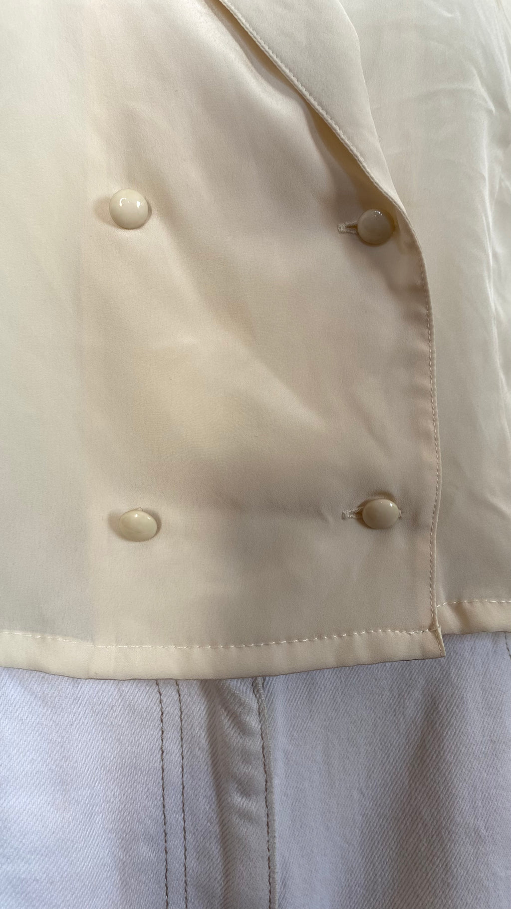 Chemise cropped • T. 36 à 40 • Chemise courte manches longues blanche coupe croisée