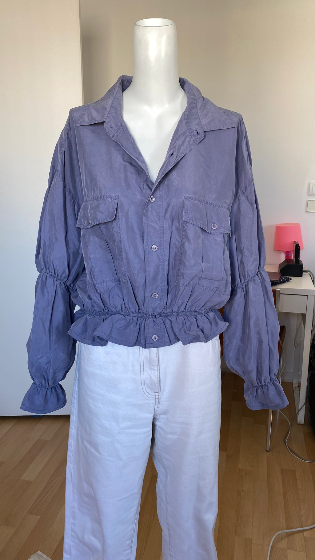 Intemporelle • T. 38 à 42 • Chemise courte manches longues en soie violette