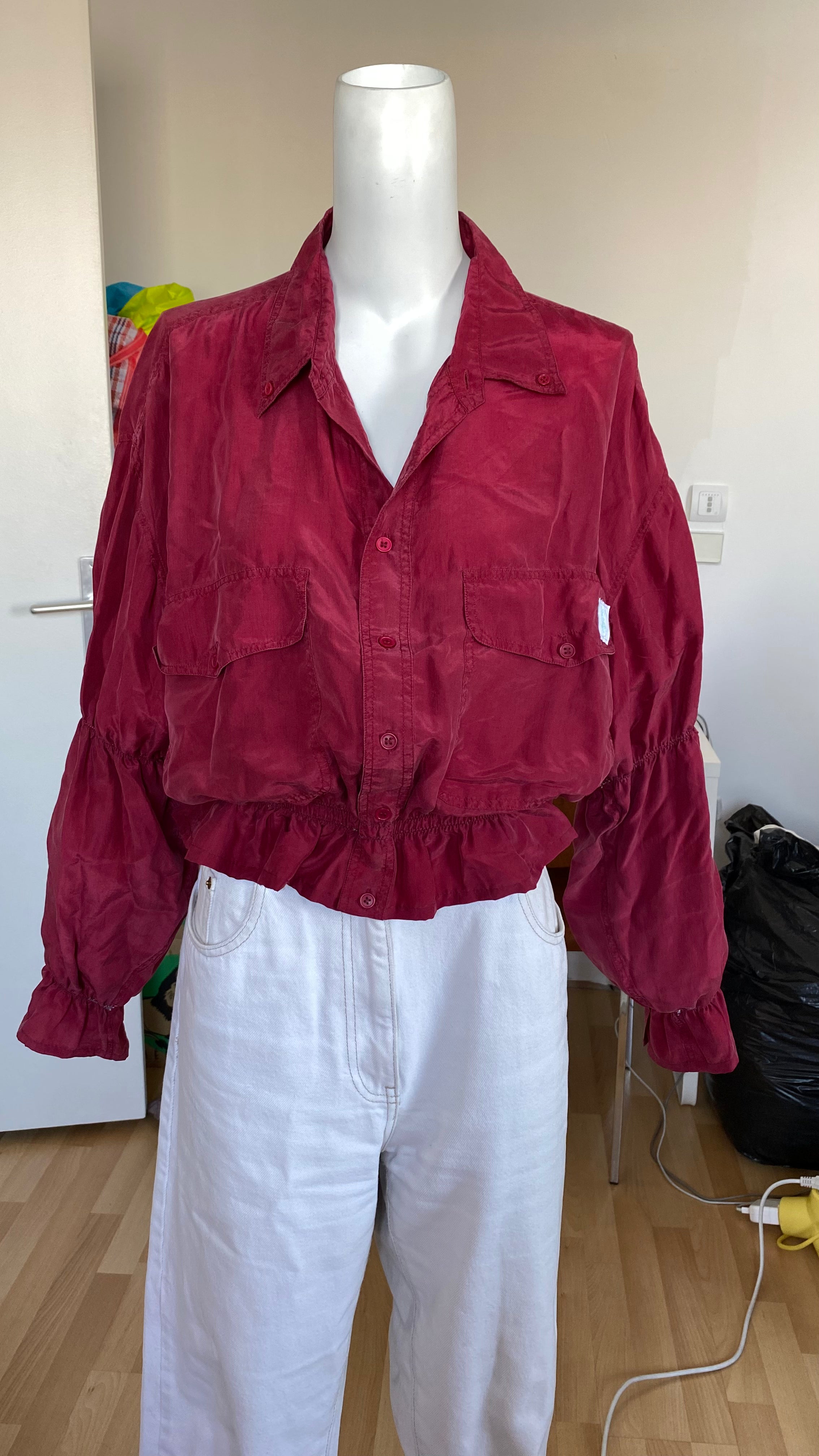 Intemporelle • T. 38 à 42 • Chemise courte manches longues bordeaux en soie