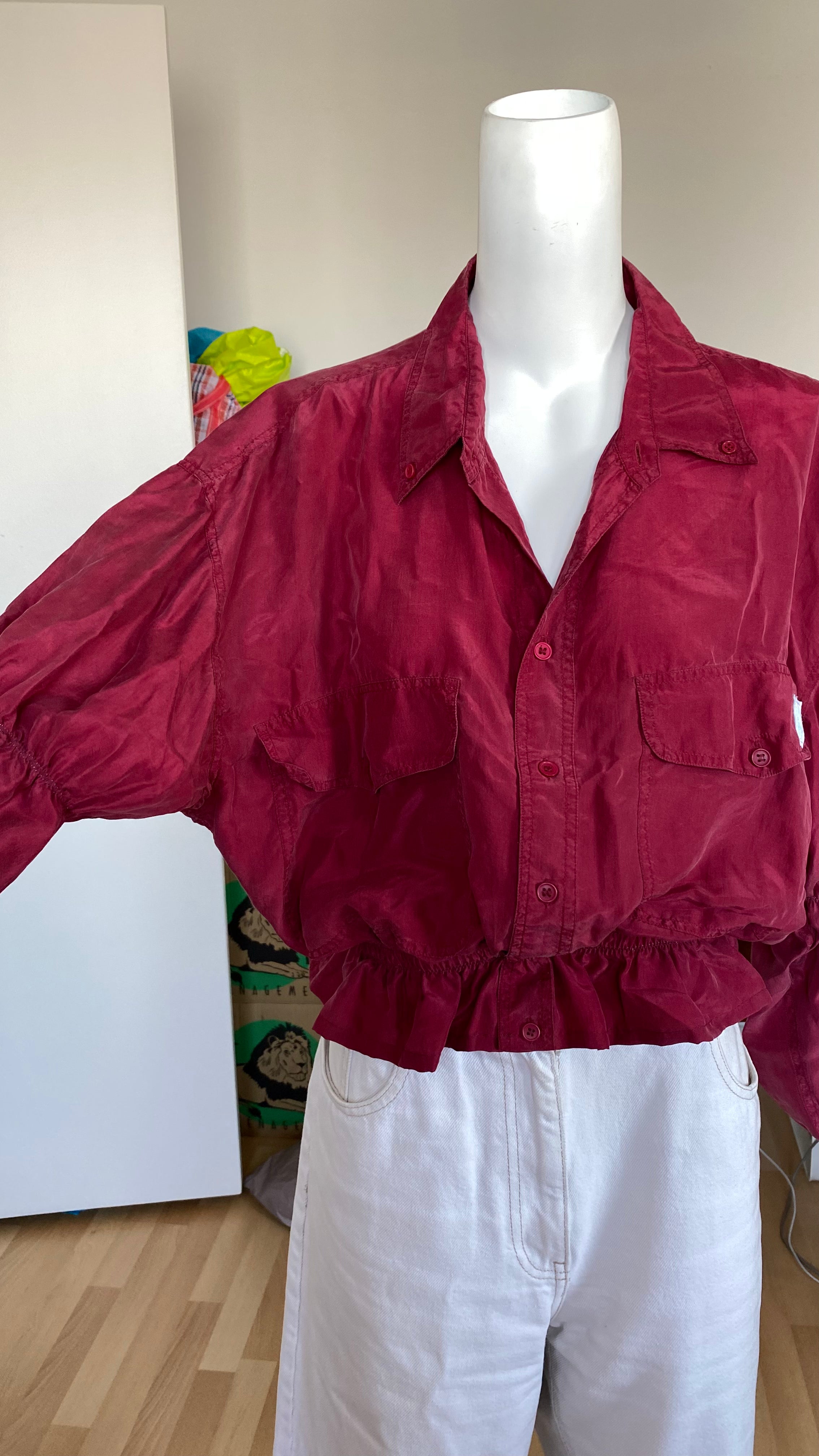Intemporelle • T. 38 à 42 • Chemise courte manches longues bordeaux en soie