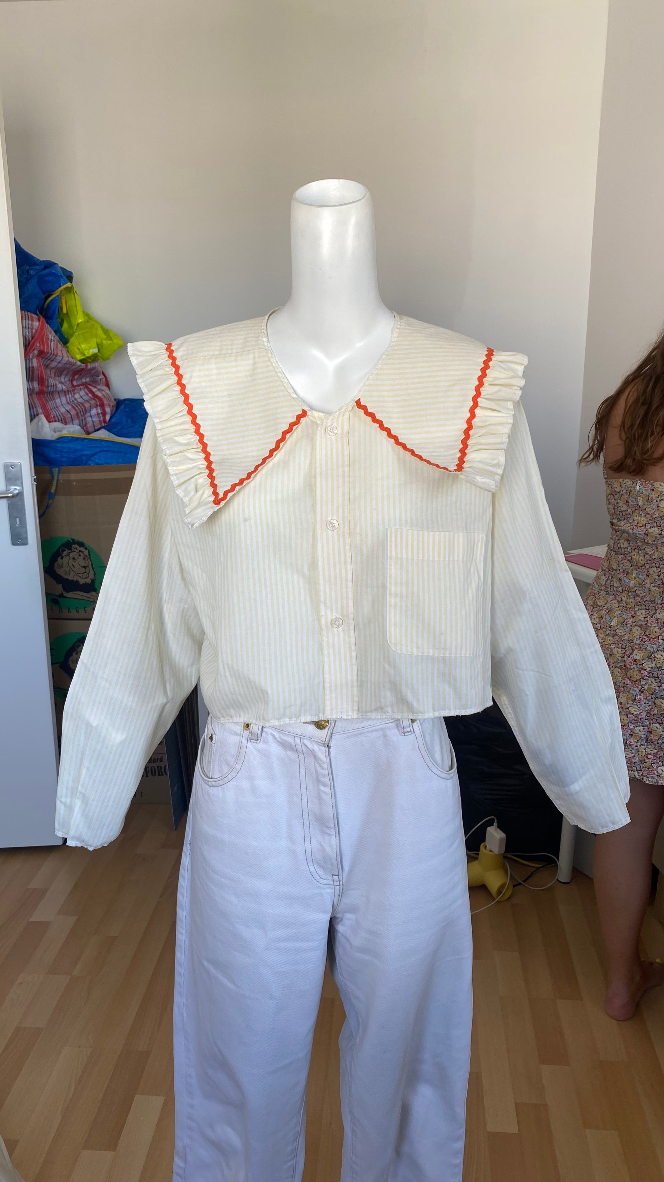 Sweaties • T.34 à 38 • Chemise upcyclée grand col rayures jaunes et blanches