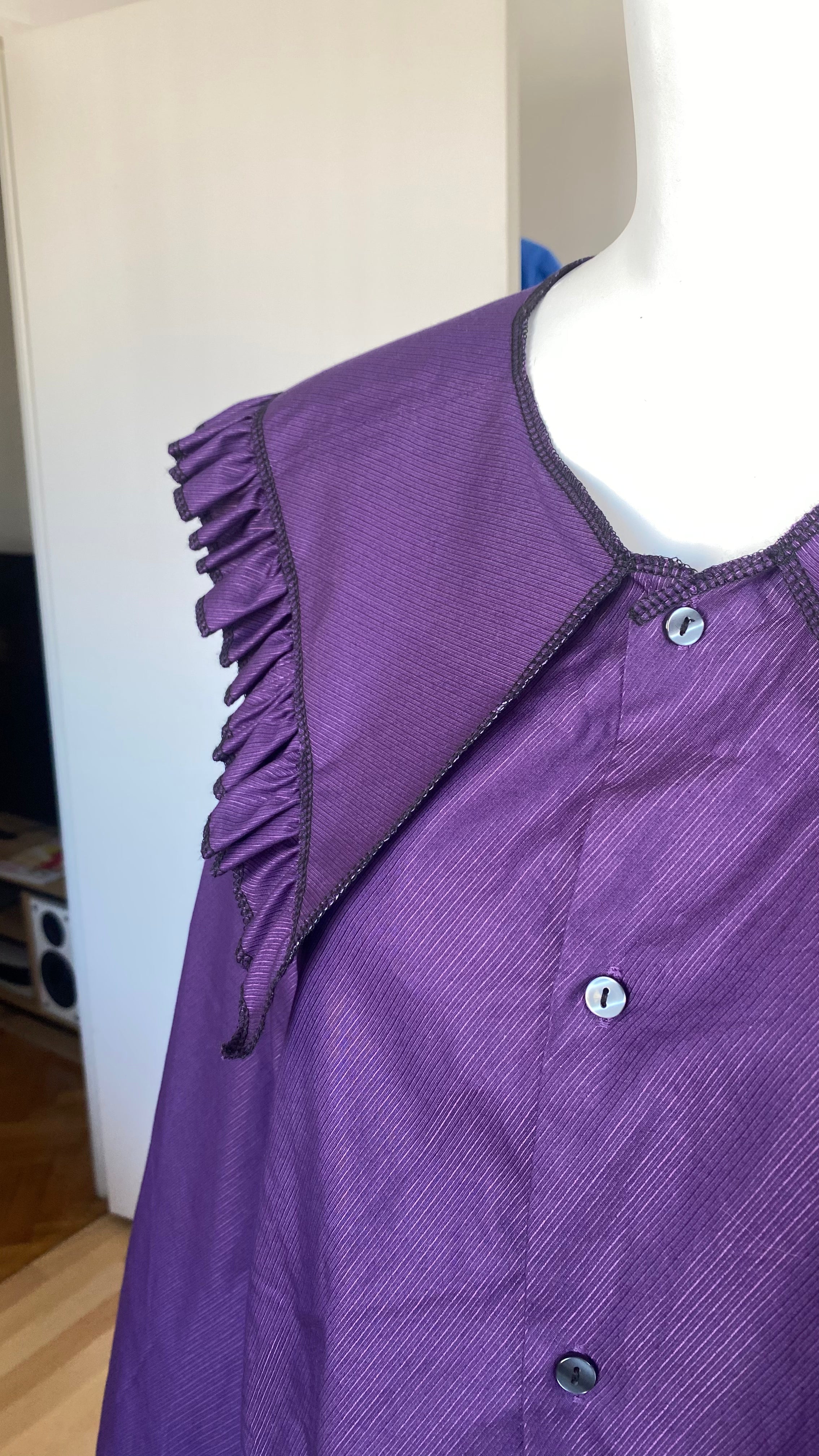 Sweaties • T.36 à 40 • Chemise upcyclée grand col rayures violettes foncées