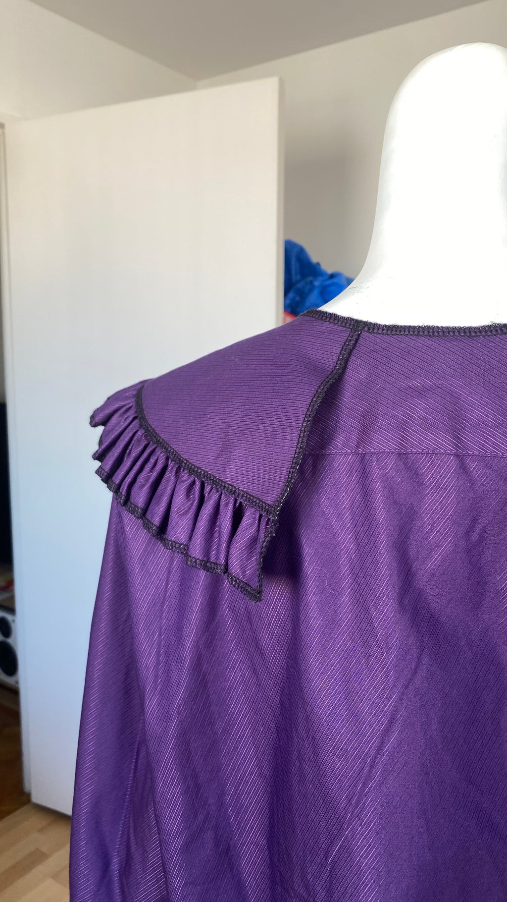 Sweaties • T.36 à 40 • Chemise upcyclée grand col rayures violettes foncées