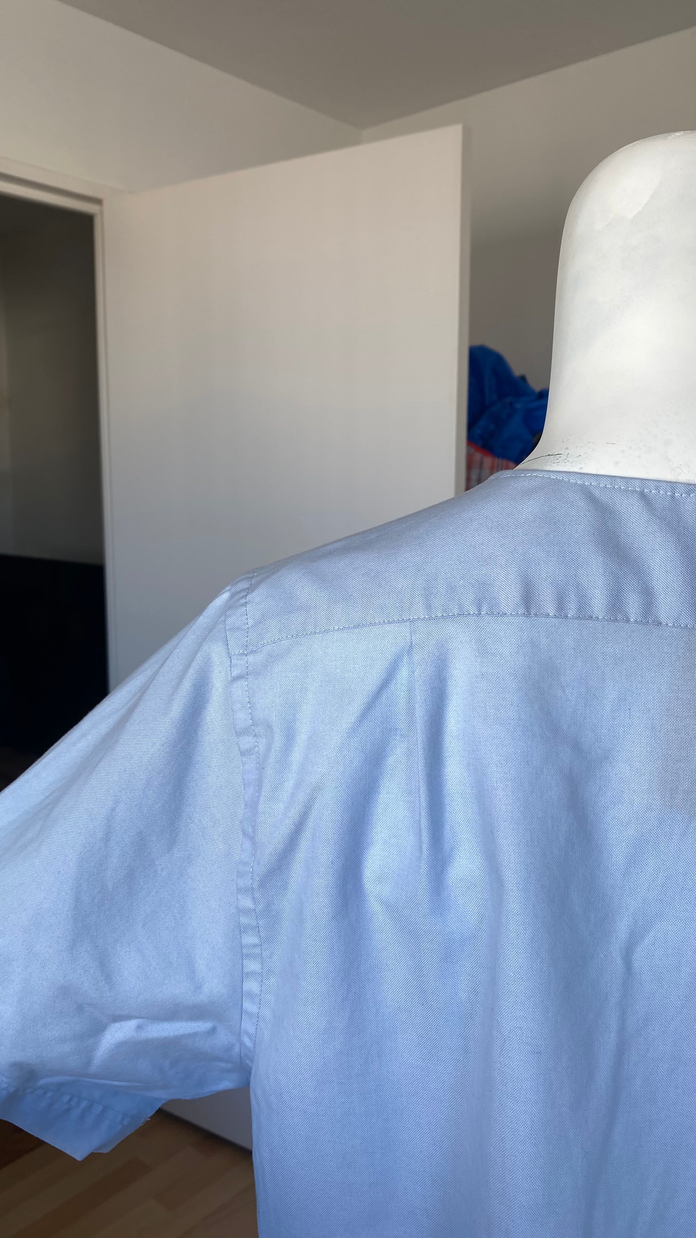 Monarque • T. 36 à 42 • Chemise/top papillon bleu ciel