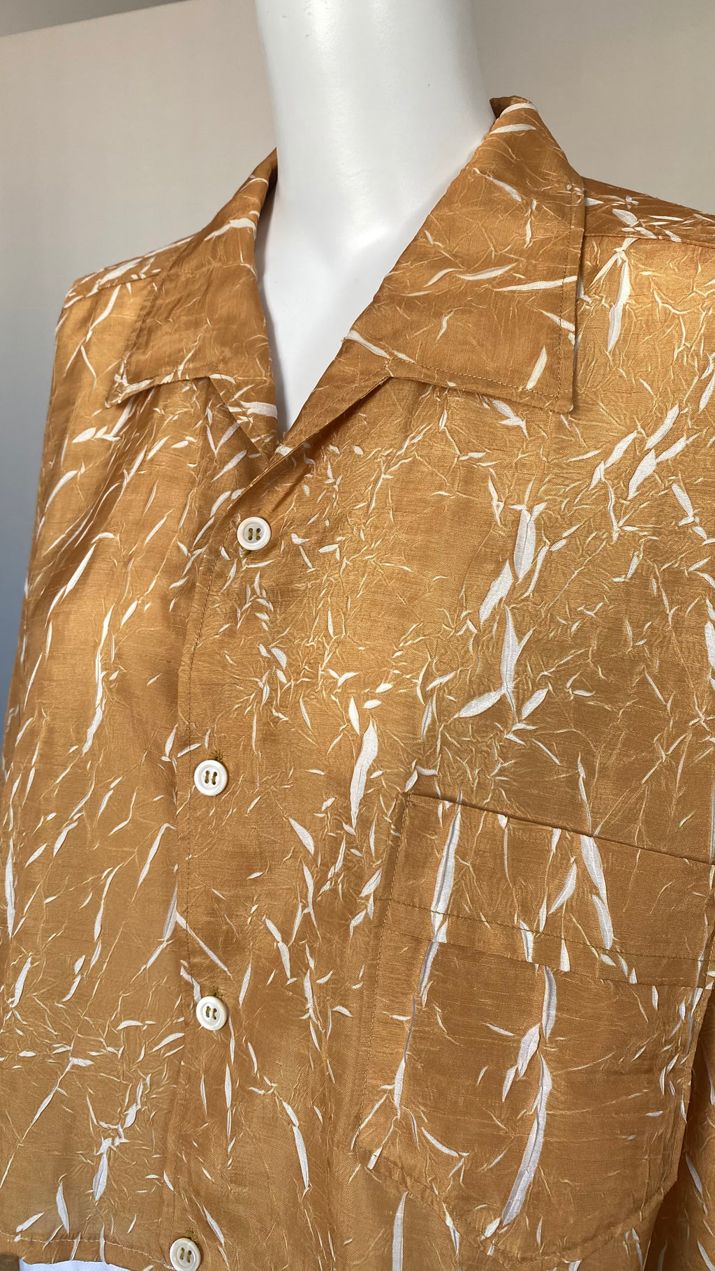 Chemise cropped • T. 38  à 44 • Chemise courte manches longues marbre jaune et blanc