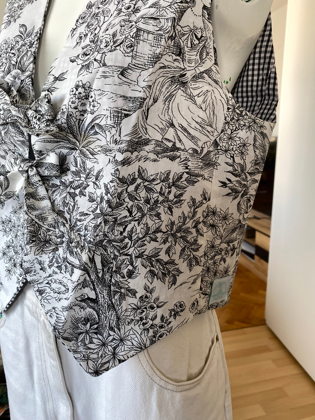 Veston réversible  • Taille unique • Veston motif toile de jouy noire