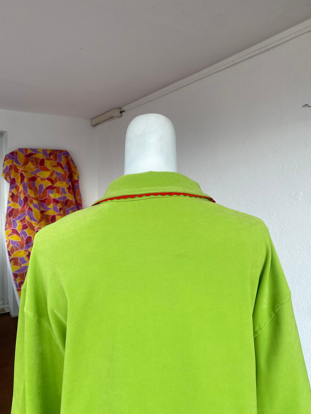 .Cropped Jacket • T. 36 à 42 • Surchemise veste courte verte pomme
