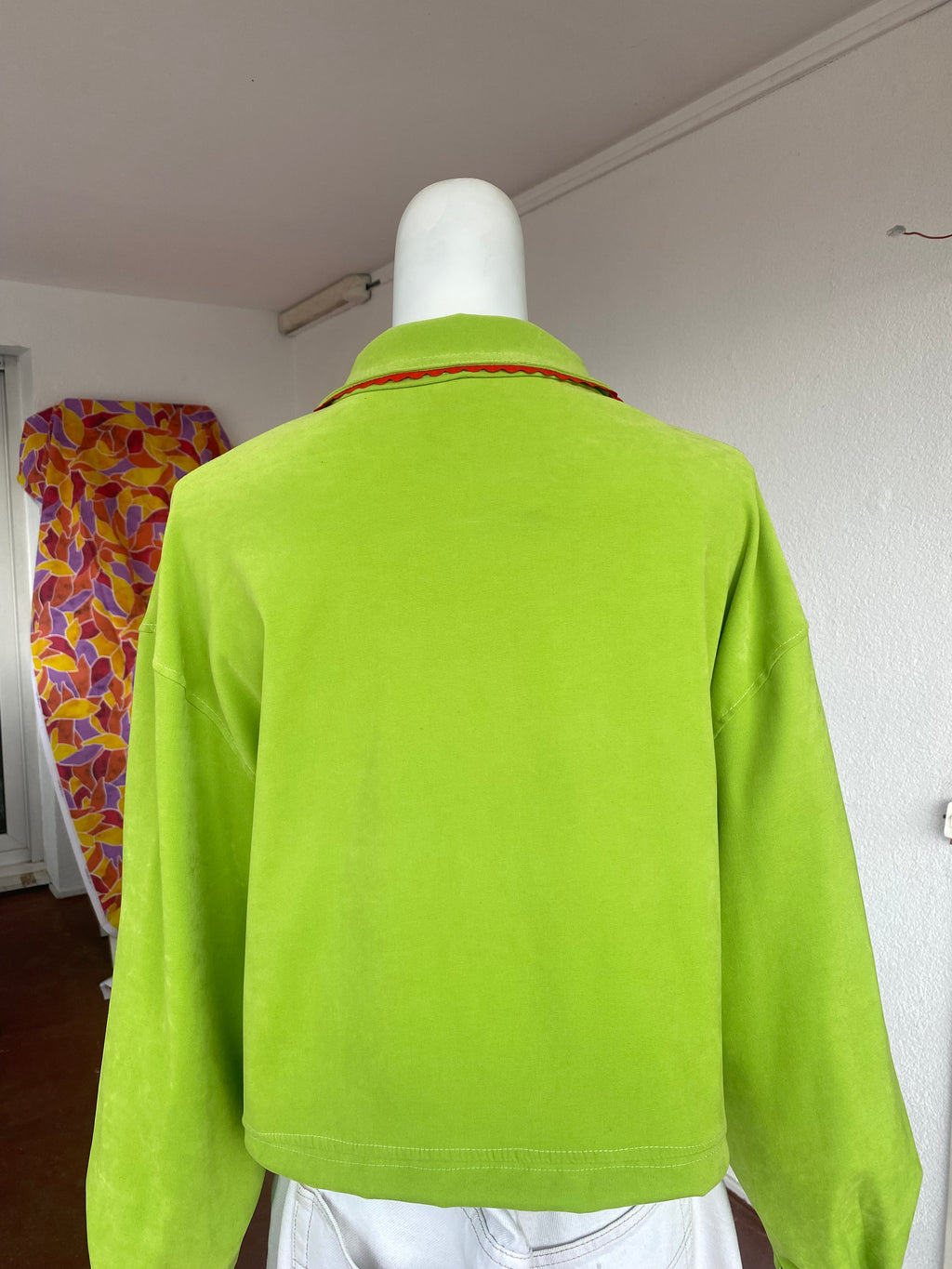 .Cropped Jacket • T. 36 à 42 • Surchemise veste courte verte pomme