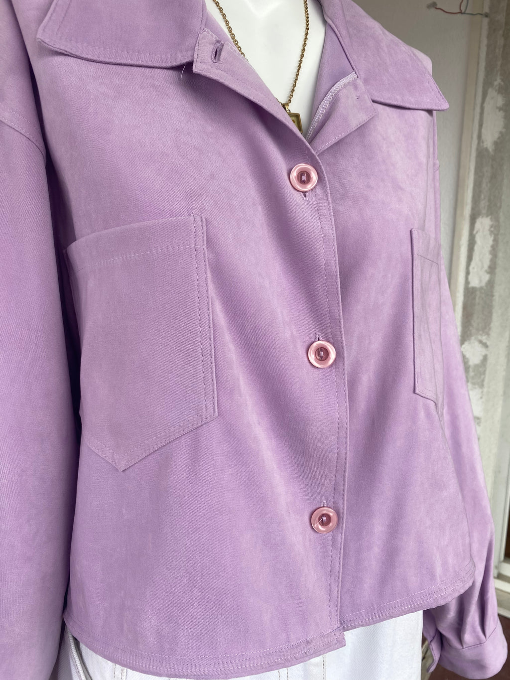 .Cropped Jacket • T. 38 à 48 • Surchemise veste courte lila incroyable
