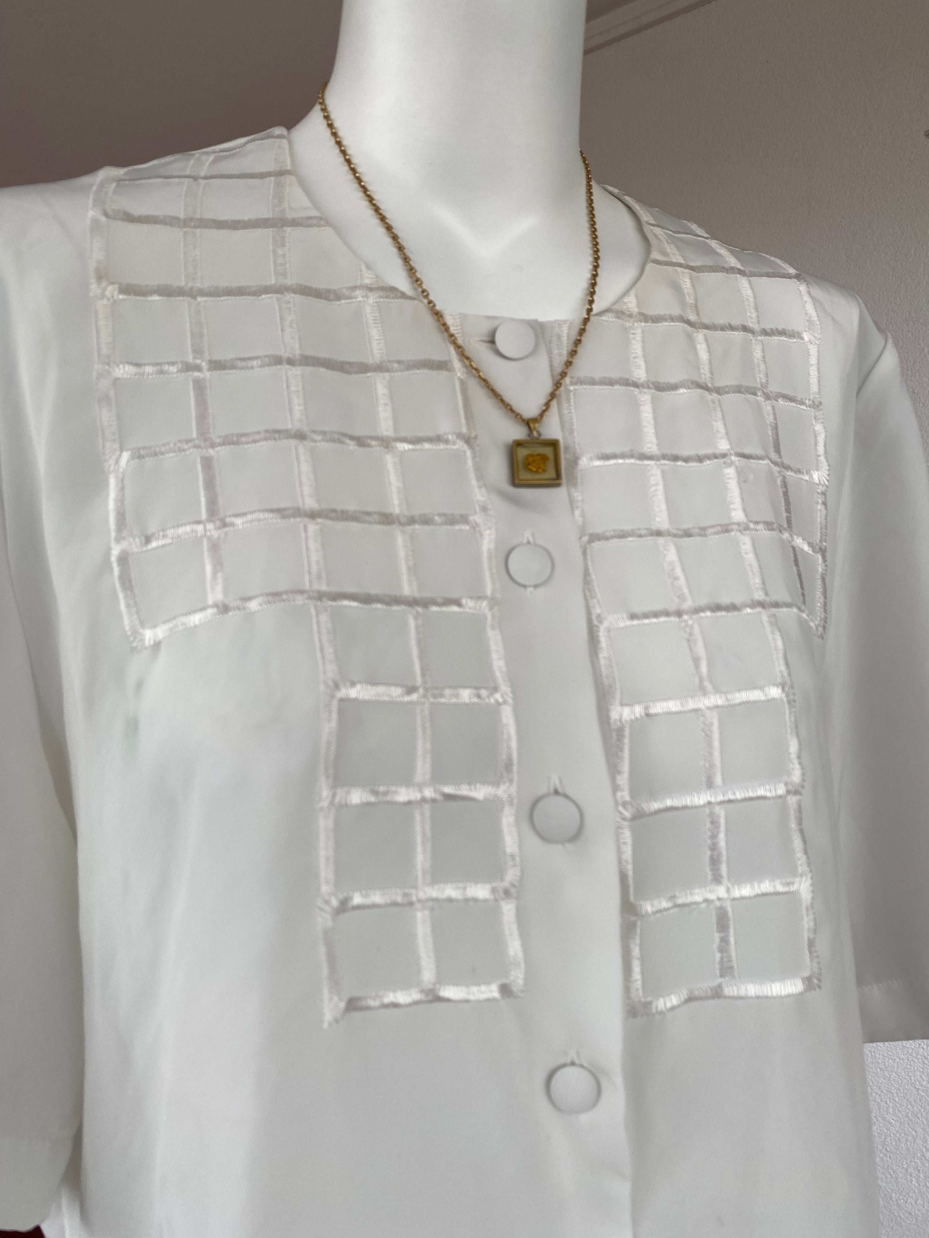 Cropped • T. 36 à 38 • Chemise crop top banche avec broderies