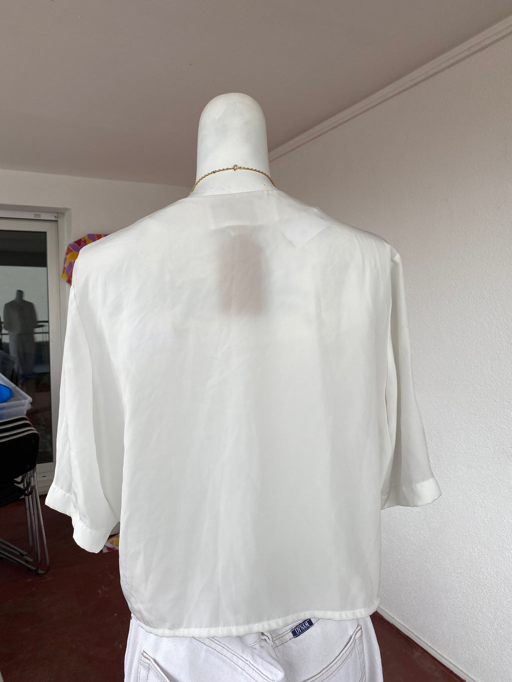 Cropped • T. 36 à 38 • Chemise crop top banche avec broderies
