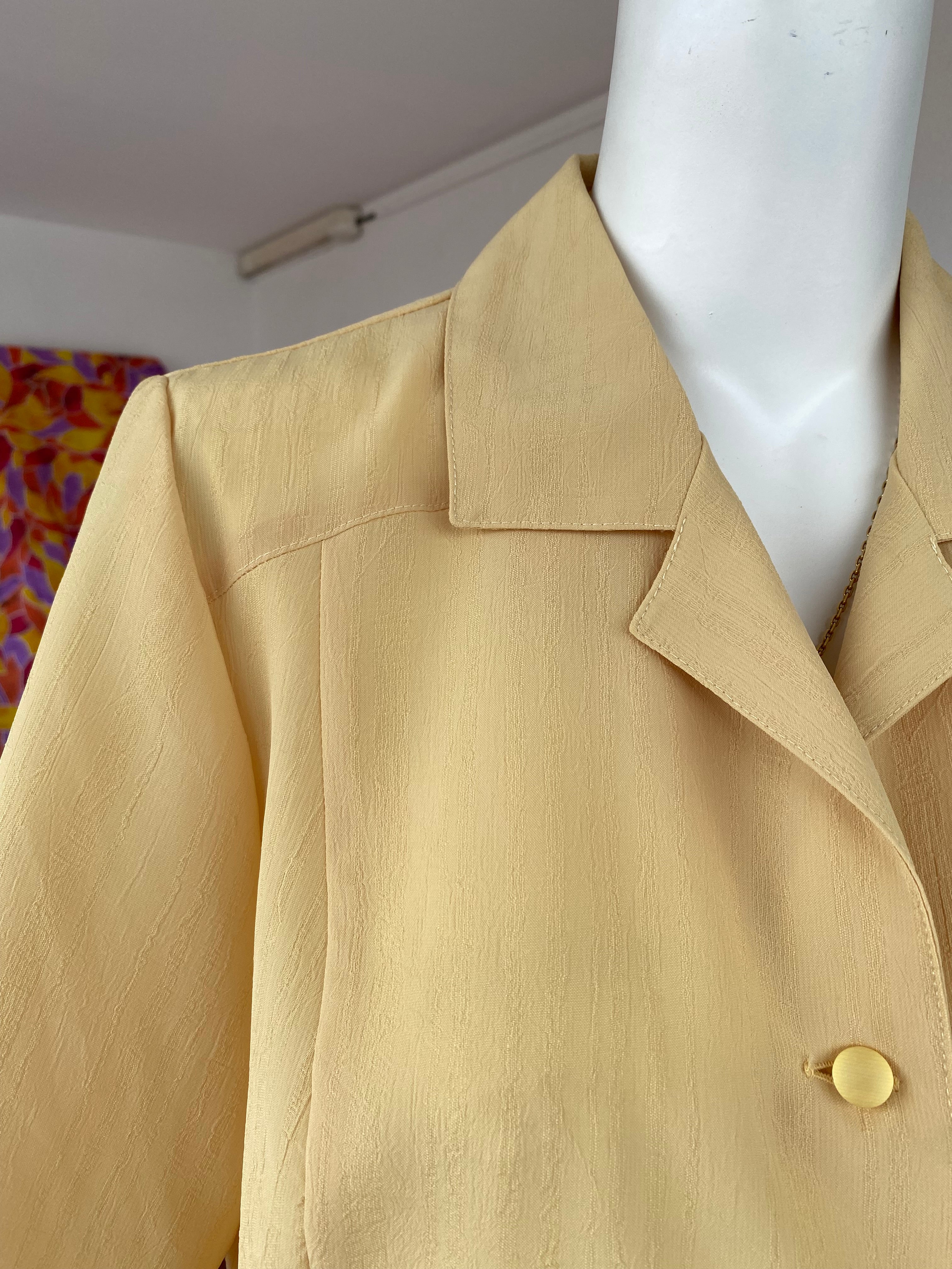 Cropped • T. 34 à 38 • Chemise crop top jaune crépon