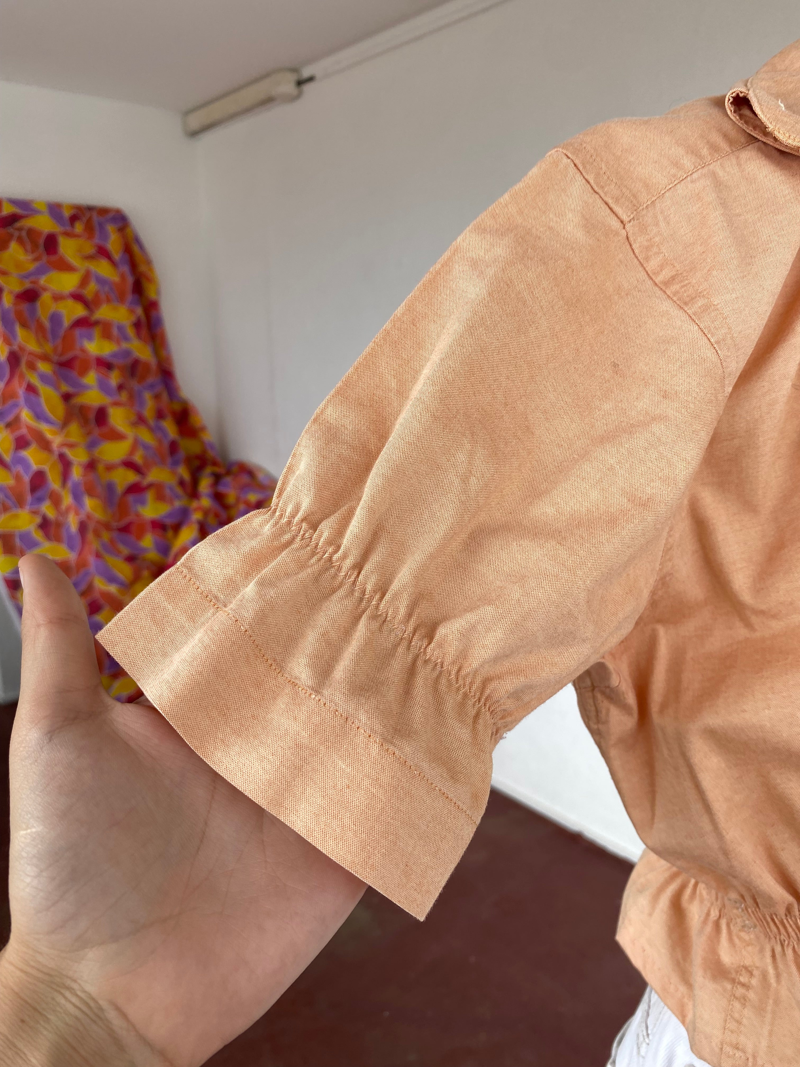 Intemporelle • T. 34 à 38 • Chemise crop top bouffante corail