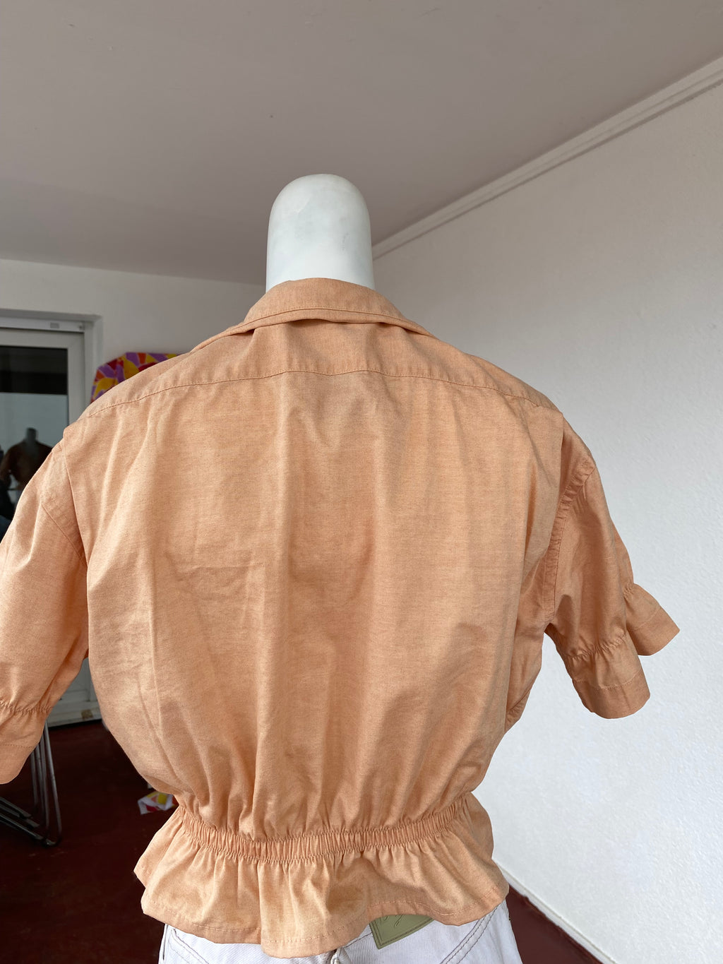 Intemporelle • T. 34 à 38 • Chemise crop top bouffante corail
