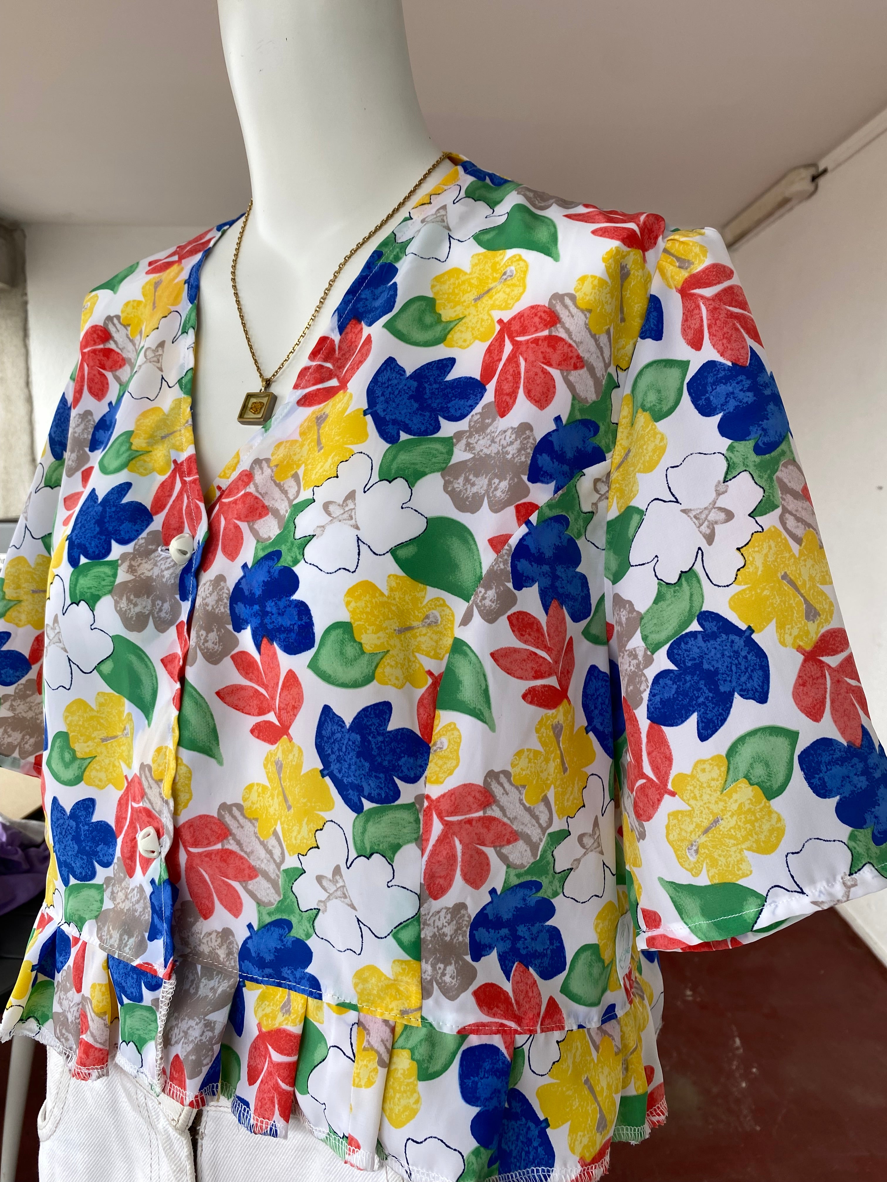 .Froufrou • T. 34 à 38 • Chemise crop top blanches à fleurs multicolores