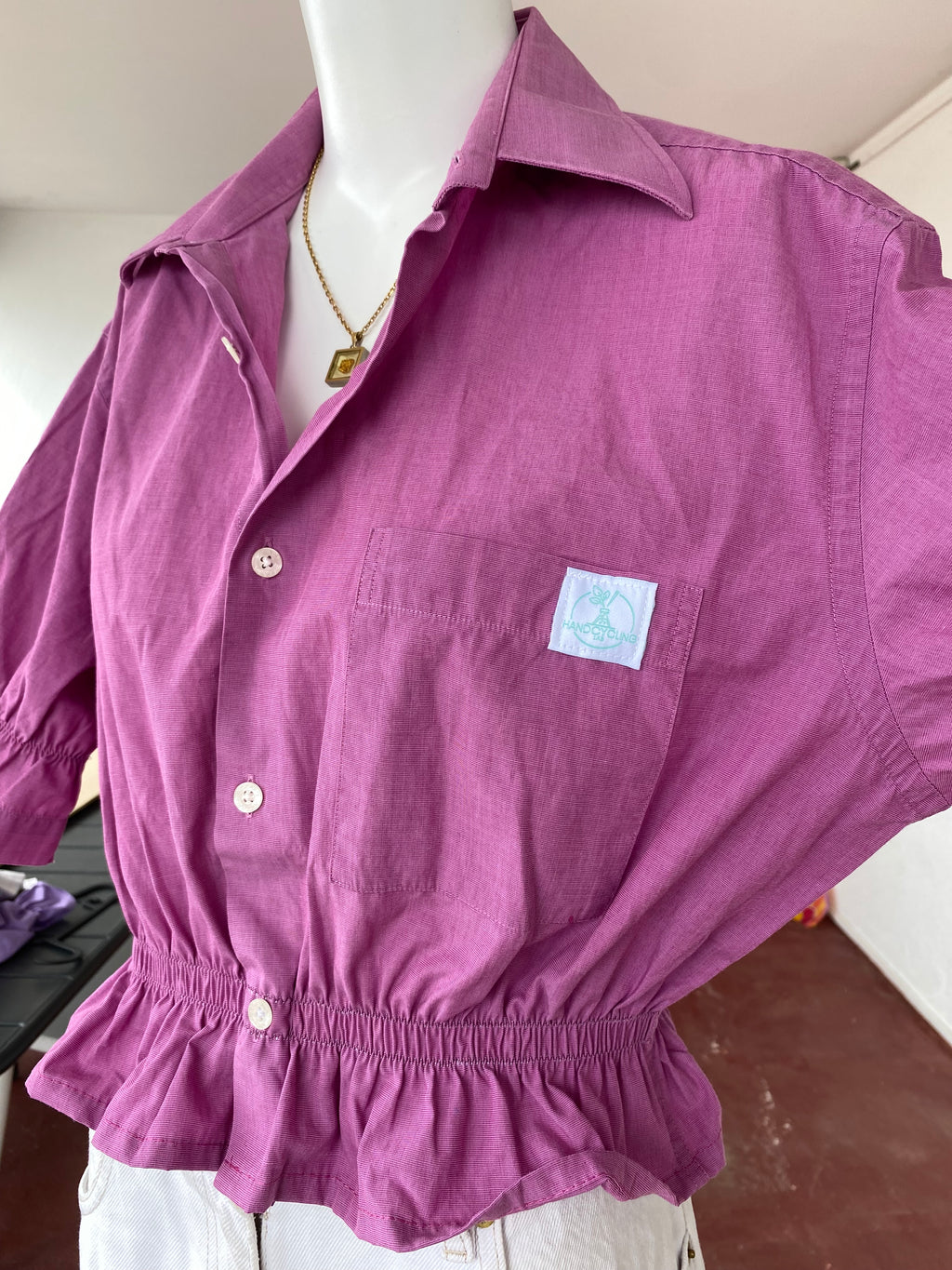 .Intemporelle • T. 34 à 38 • Chemise crop top rose prune bouffante