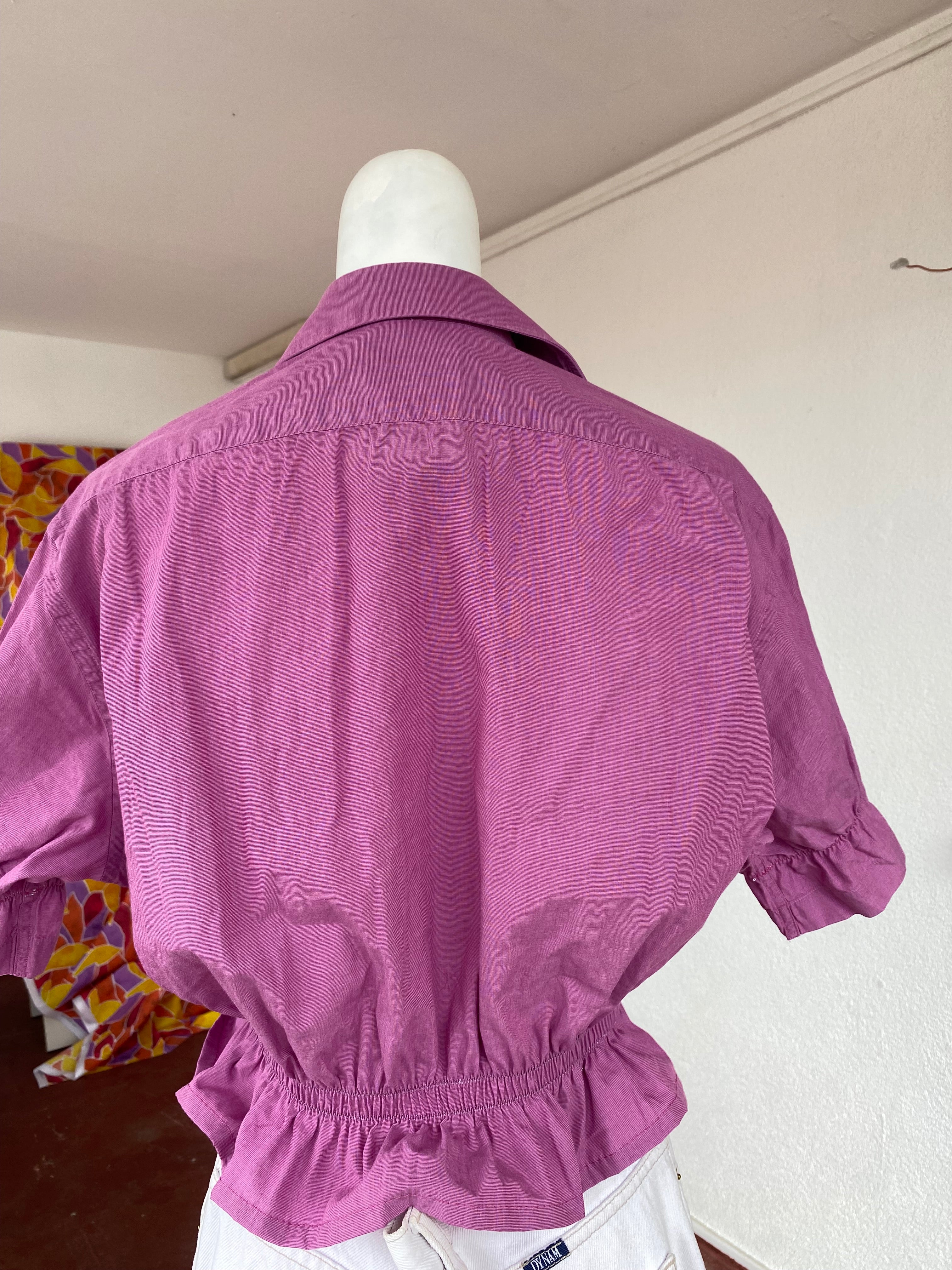 .Intemporelle • T. 34 à 38 • Chemise crop top rose prune bouffante