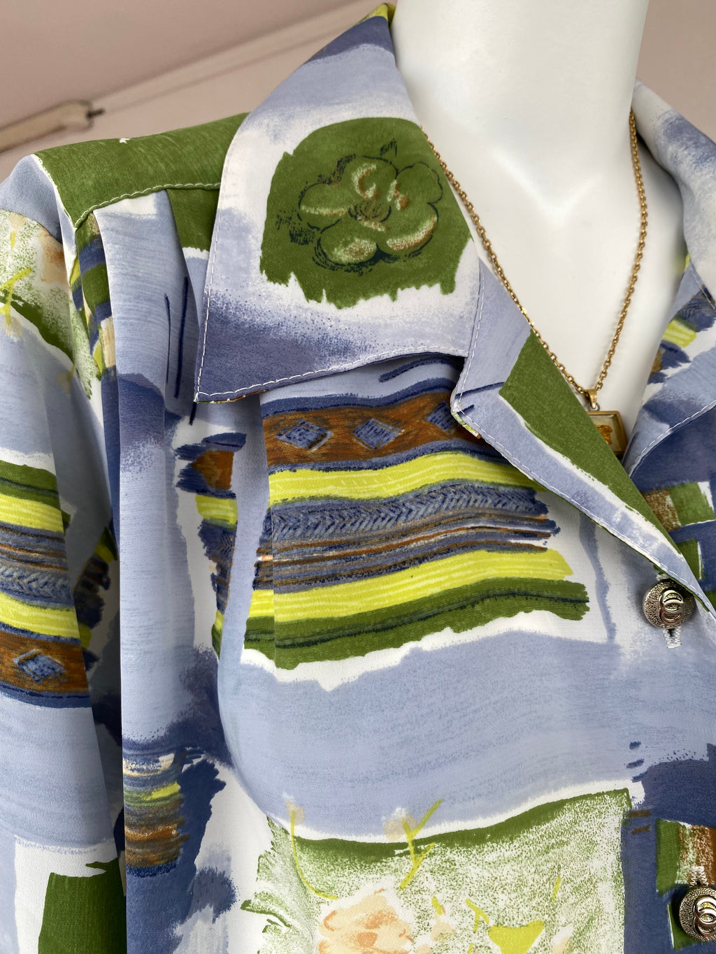 Cropped • T. 38  à 44 • Chemise crop top bleue et verte à motifs