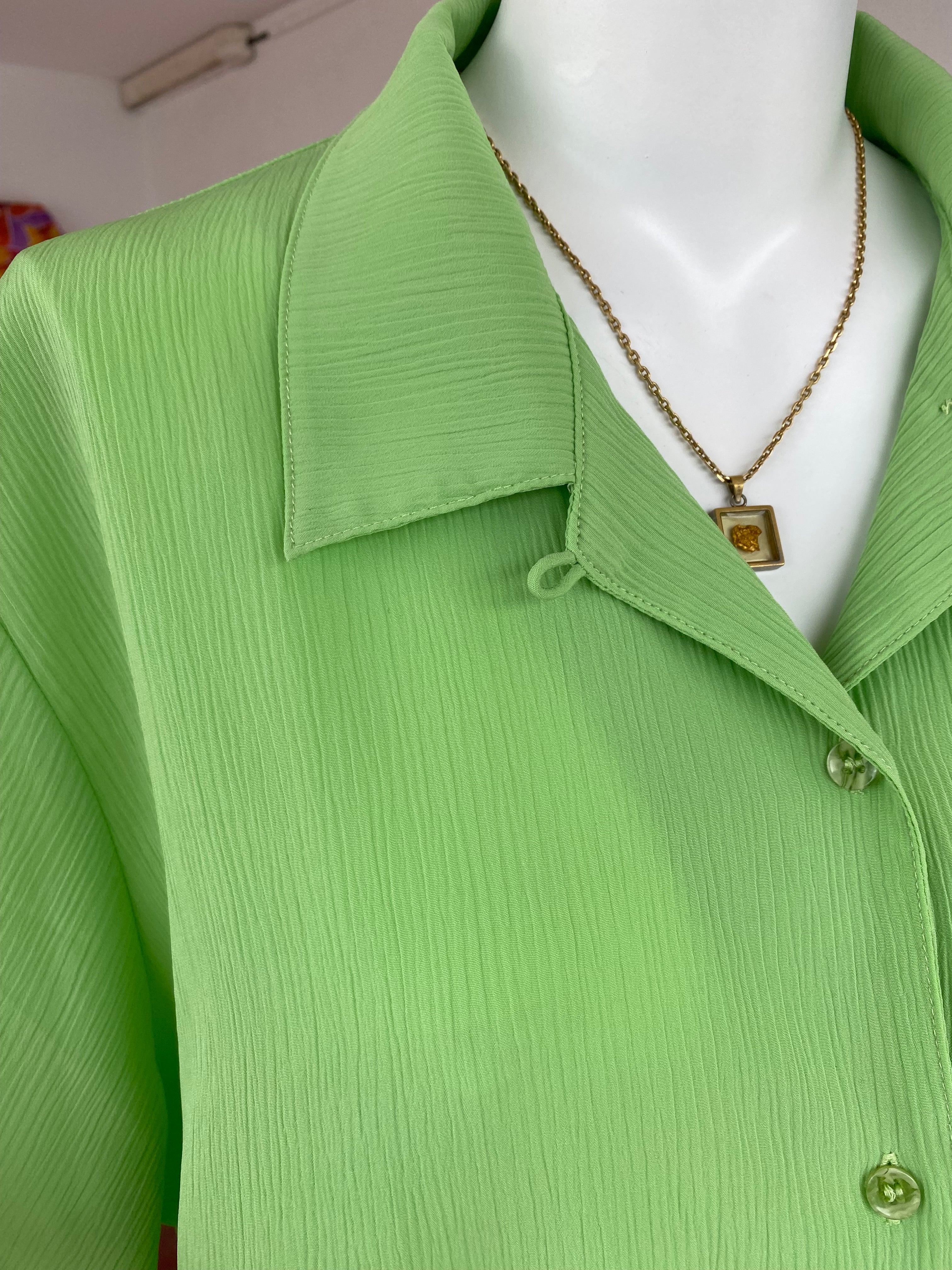 .Froufrou • T. 38 à 48 • Chemise crop top vert pomme