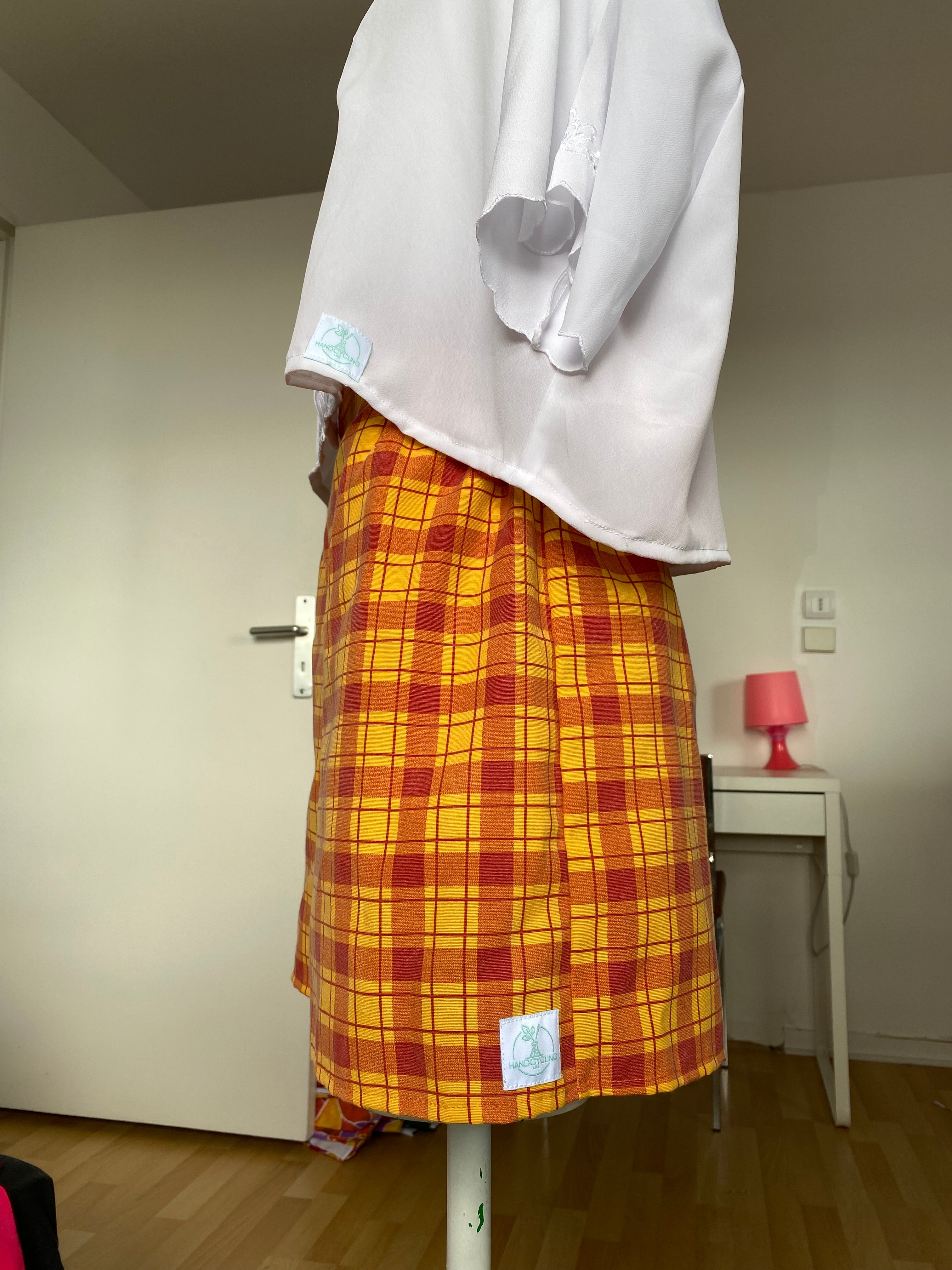 Short • Taille XS/S • Short upcyclé à carreaux orange