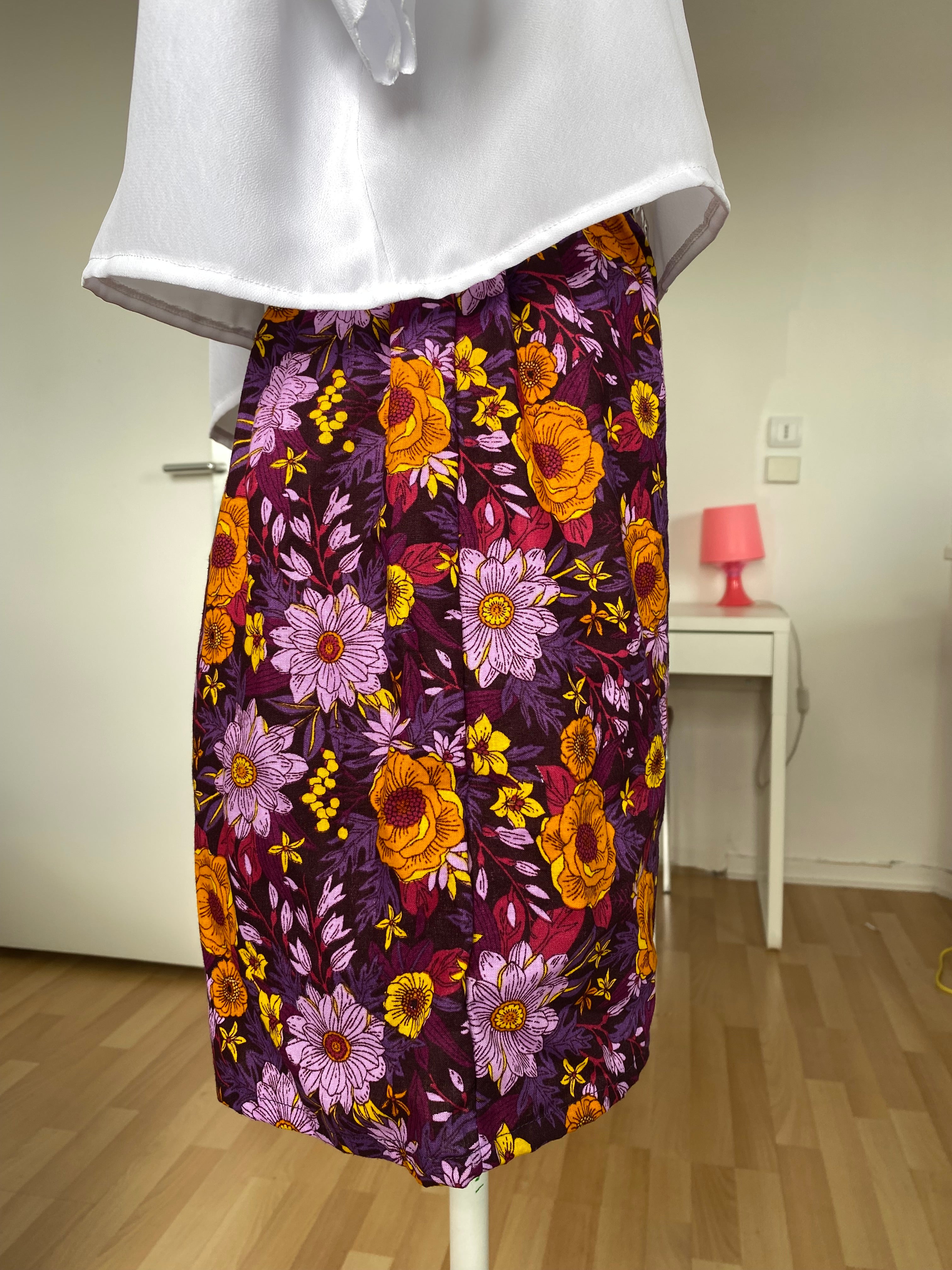 Short • Taille XS/S • Short violet motifs fleurs orange lila