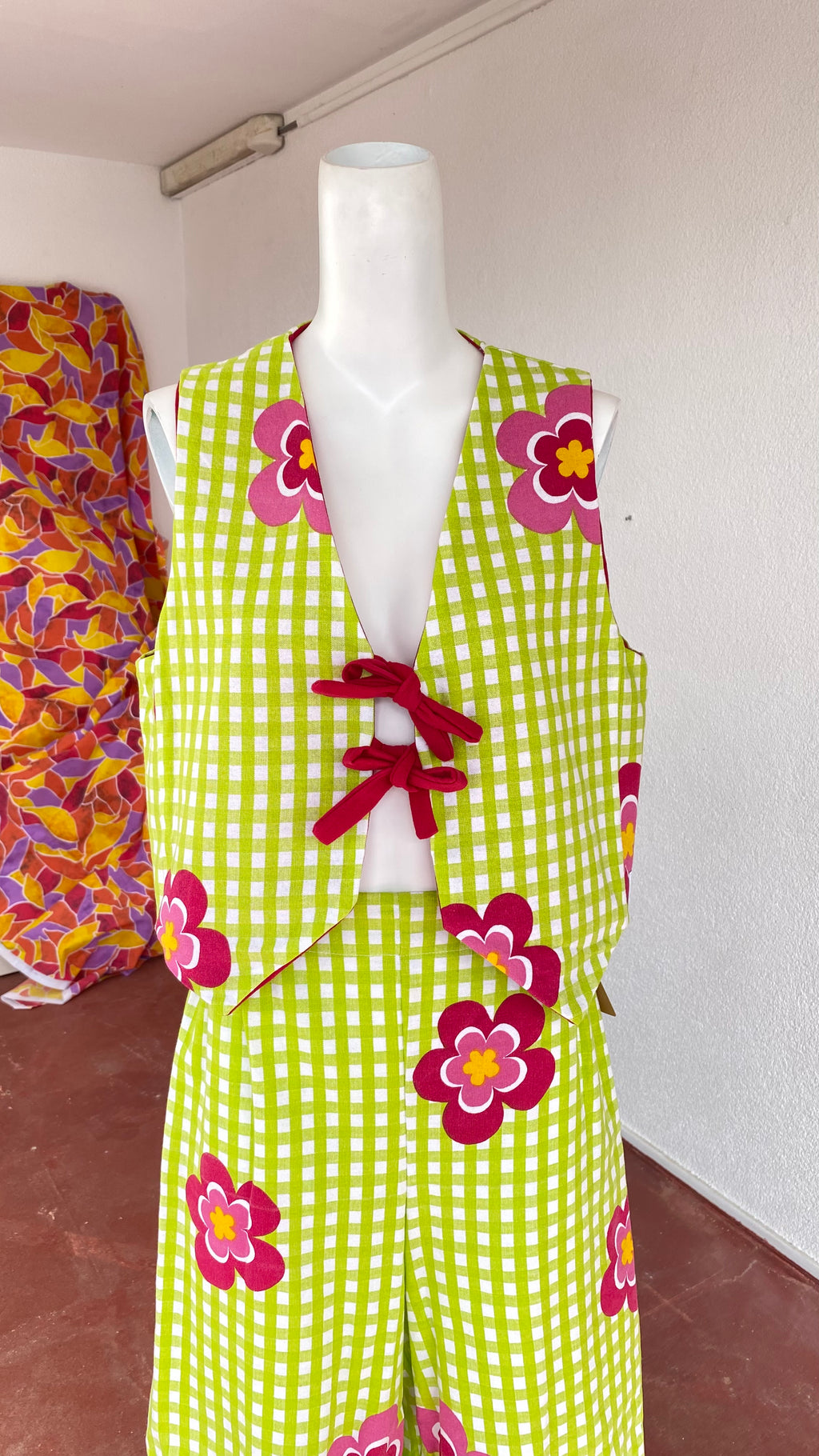 Veston • Taille unique • Veston upcyclé vichy vert / uni fushia