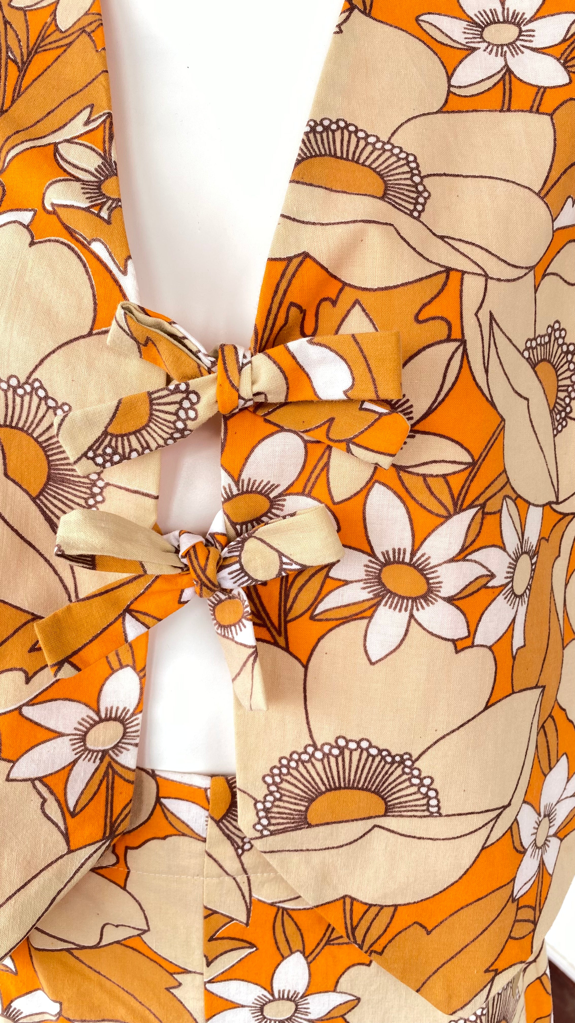 Veston • Taille unique • Veston upcyclé  70s floraux orange beige